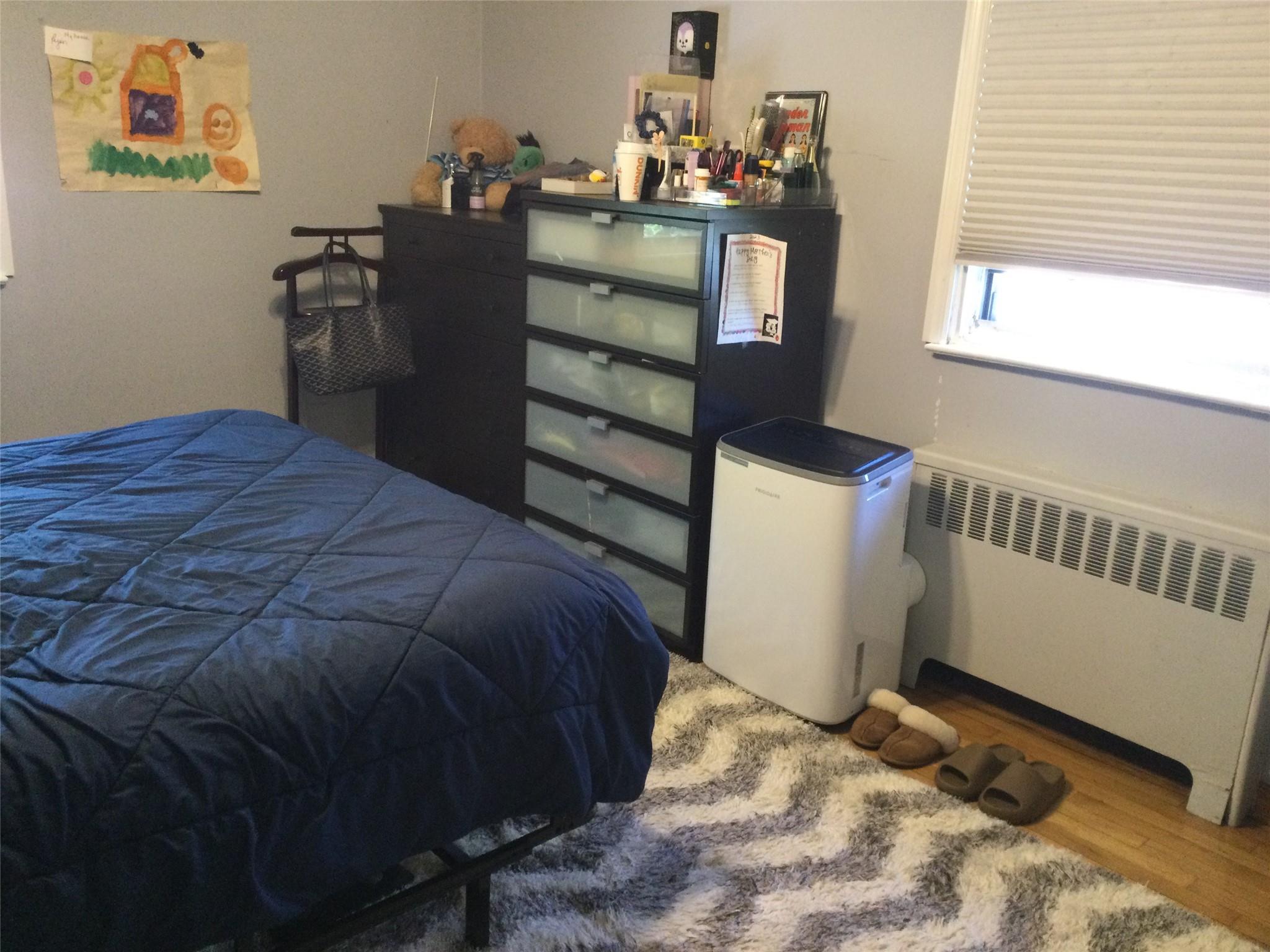 #8 photo, 268-03 83 Avenue, Floral Park , NY 11040