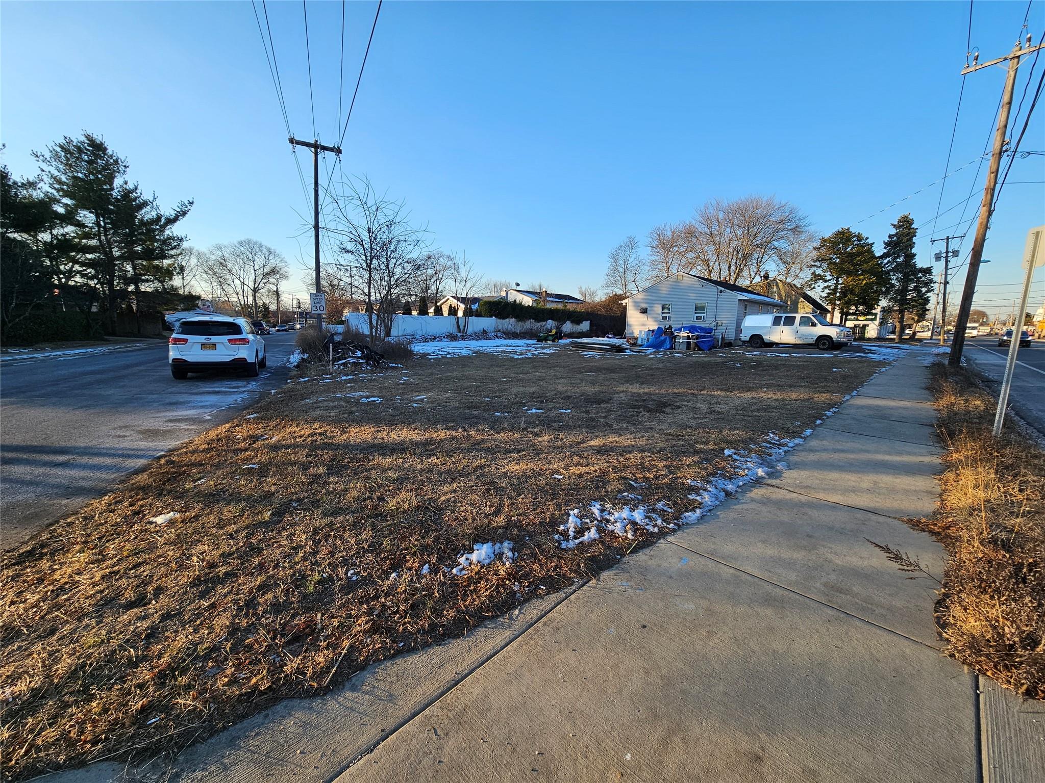 #4 photo, Beach Street, Union Boulevard, サフォーク郡 West Islip , NY 