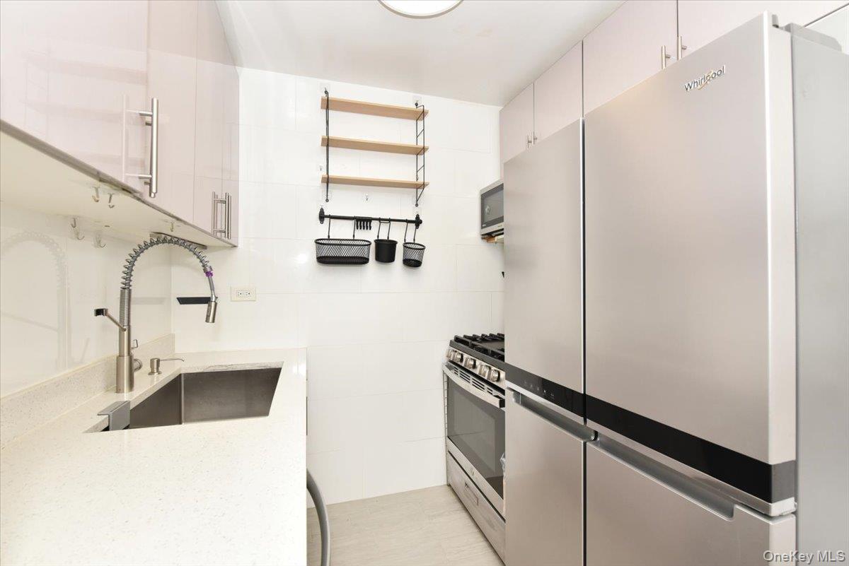 #18 photo, 18-15 215th Street, クイーンズ区 Bayside , NY 11360