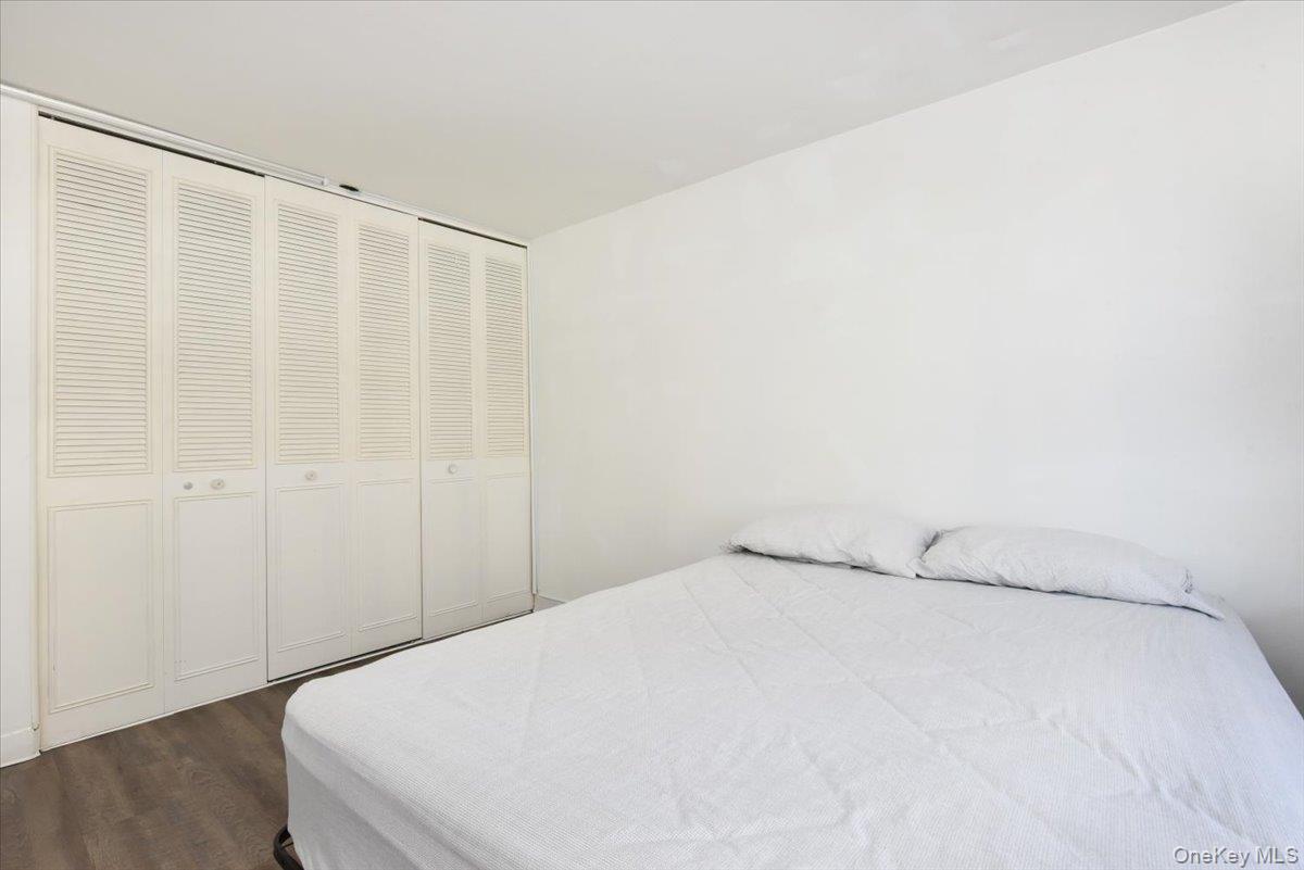 #19 photo, 18-15 215th Street, クイーンズ区 Bayside , NY 11360