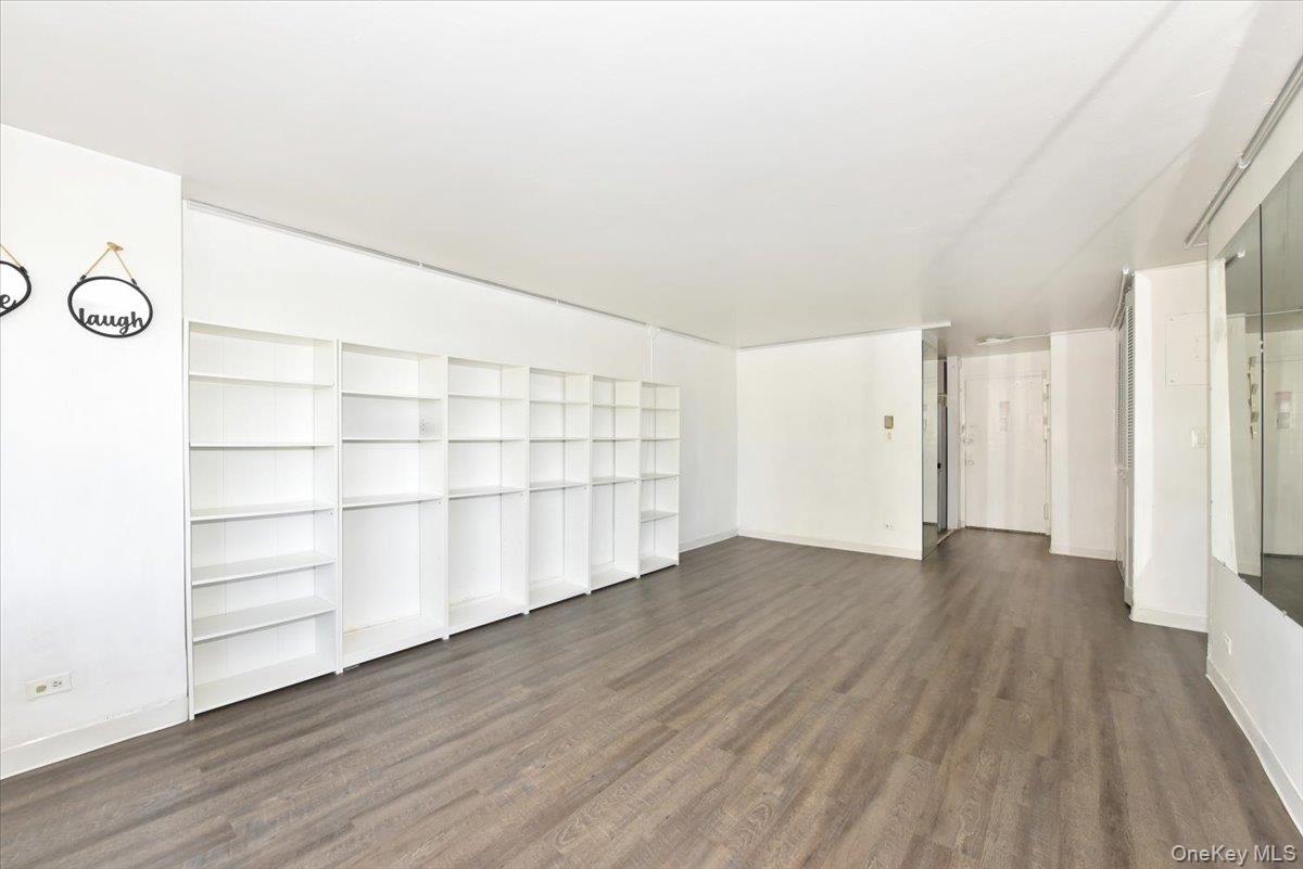 #8 photo, 18-15 215th Street, クイーンズ区 Bayside , NY 11360