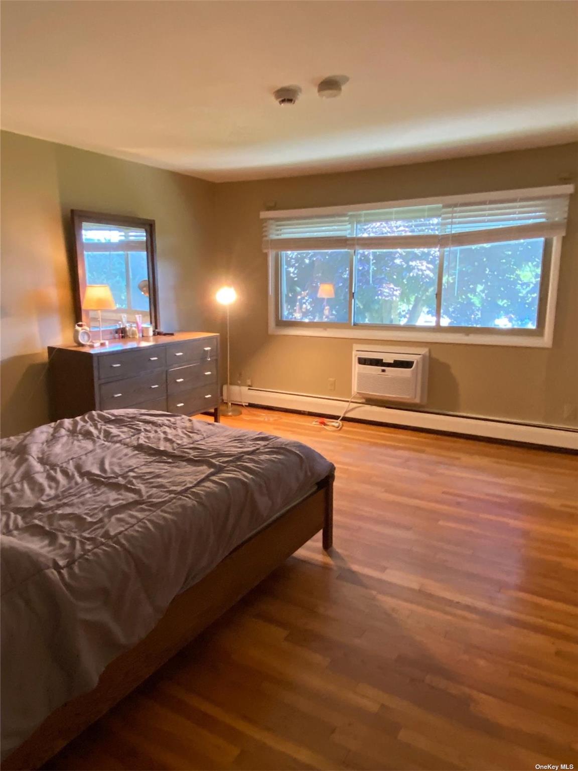 #8 photo, 2417 Union Boulevard, 東長島 艾斯利普 Islip , NY 11751