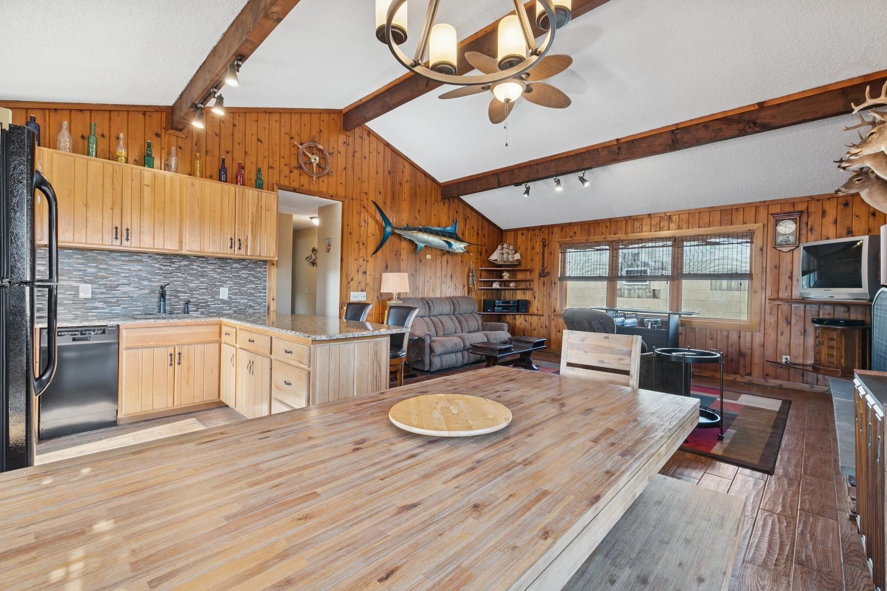 #16 photo, 18 Hoppin Avenue, سوفولك Montauk , NY 11954