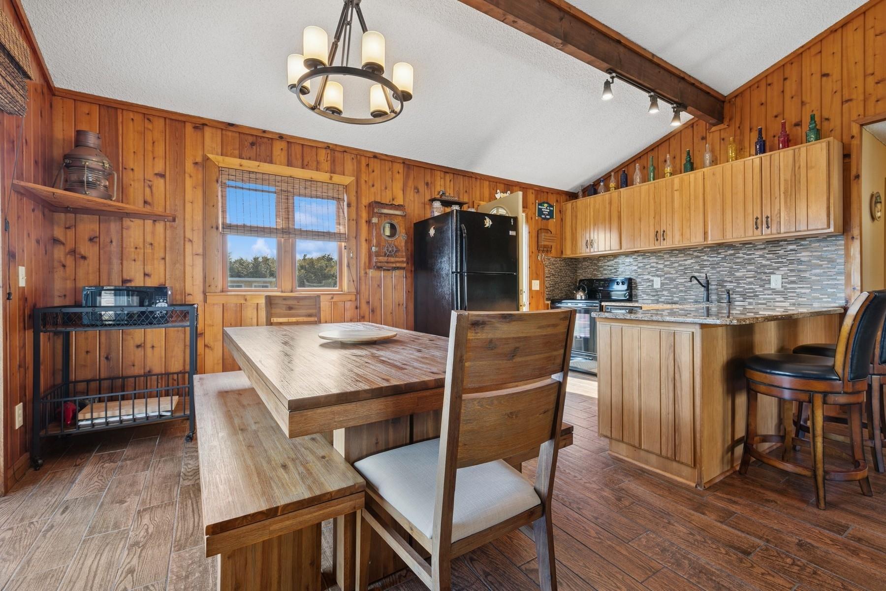 #17 photo, 18 Hoppin Avenue, سوفولك Montauk , NY 11954