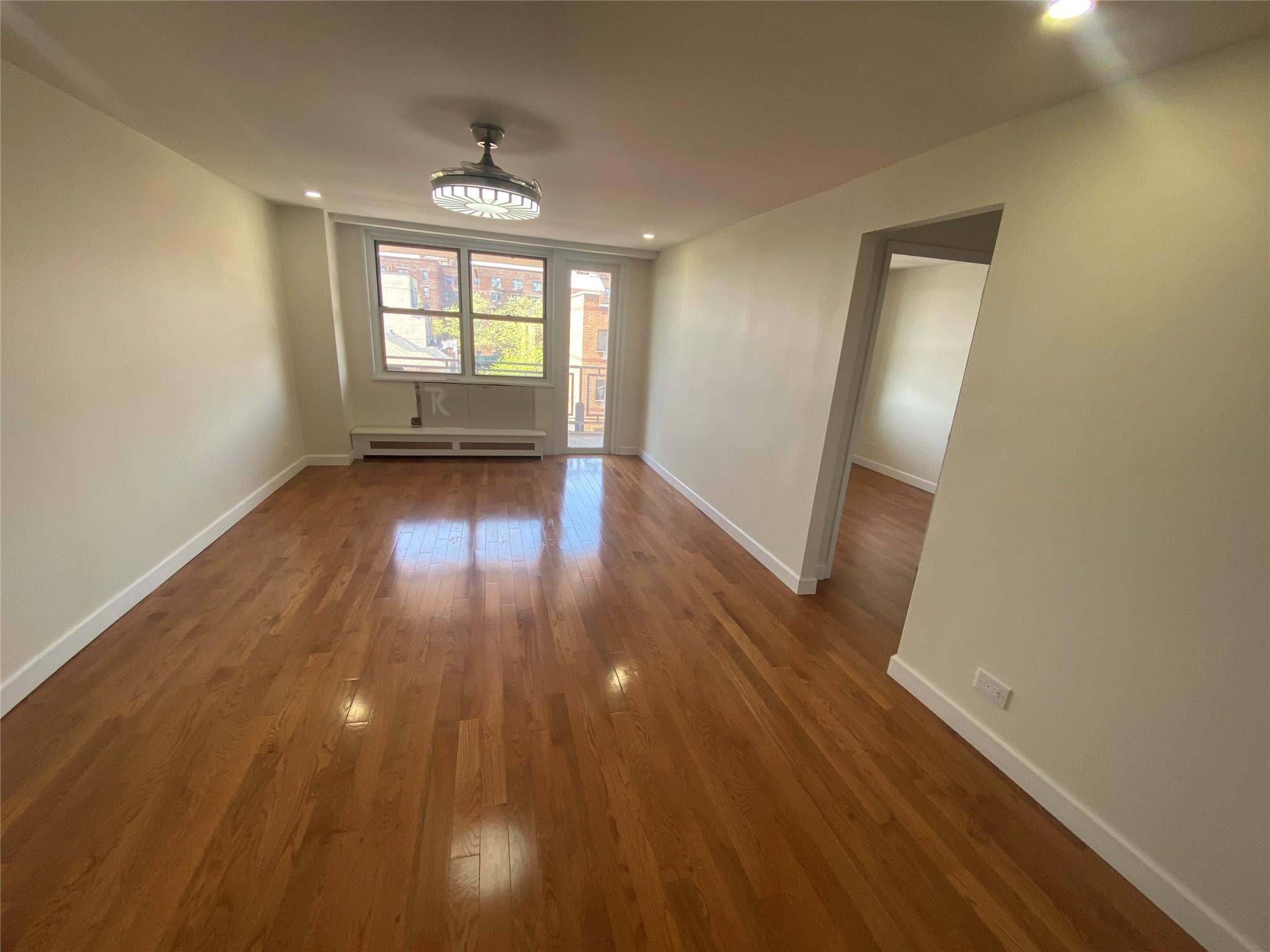 #5 photo, 8111 45TH Avenue, クイーンズ区 Elmhurst , NY 11373