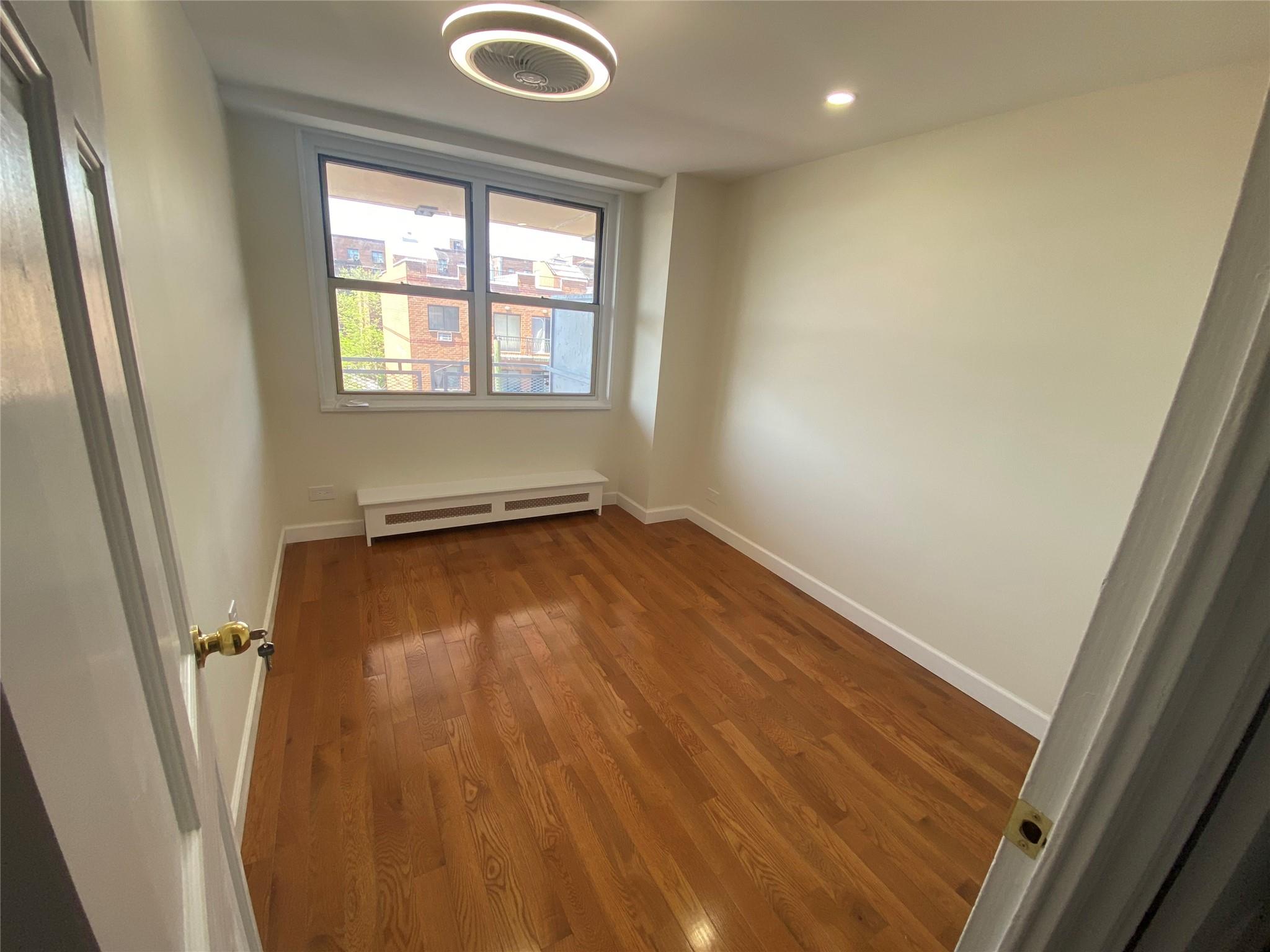 #7 photo, 8111 45TH Avenue, クイーンズ区 Elmhurst , NY 11373