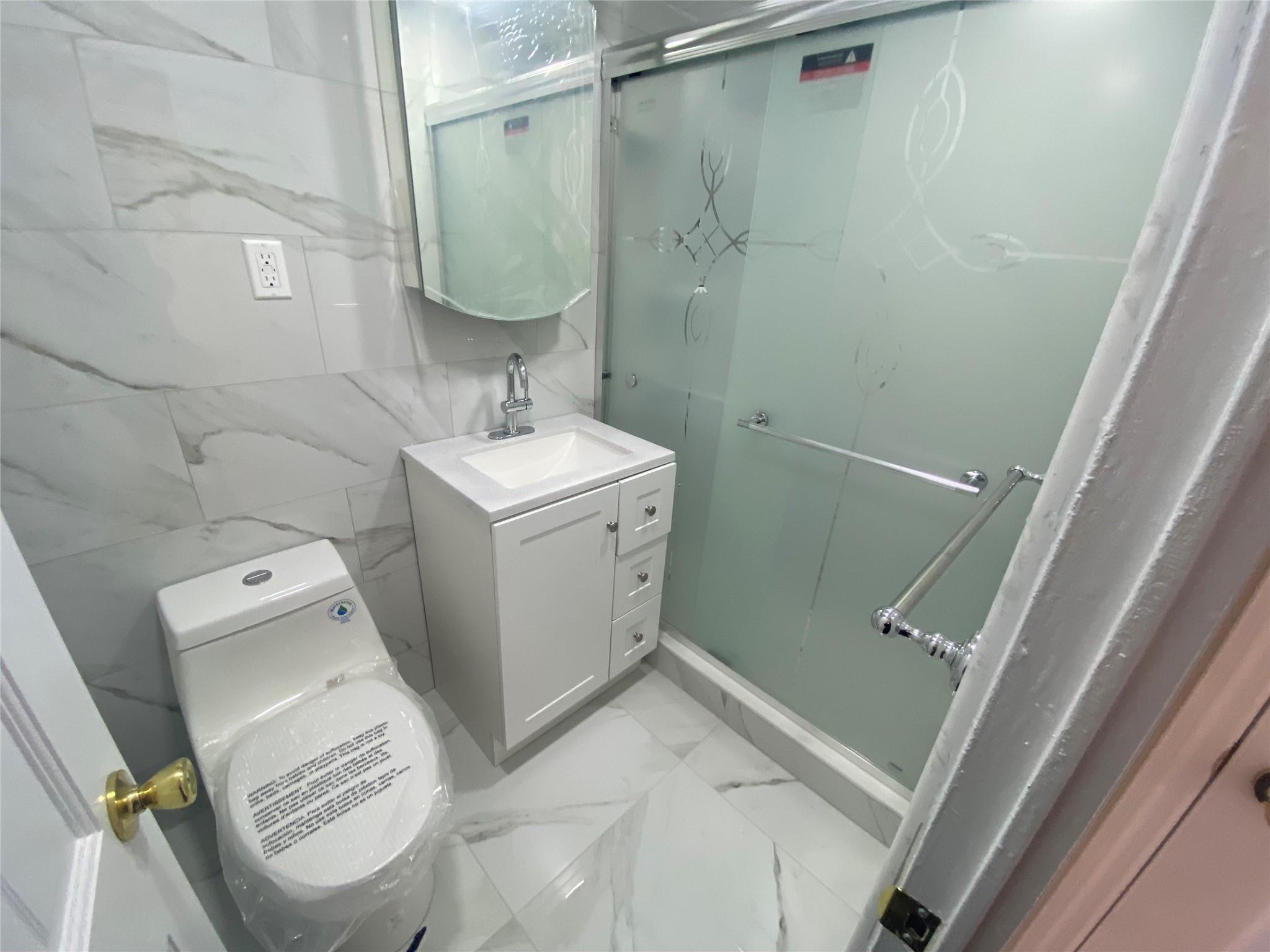 #8 photo, 8111 45TH Avenue, クイーンズ区 Elmhurst , NY 11373