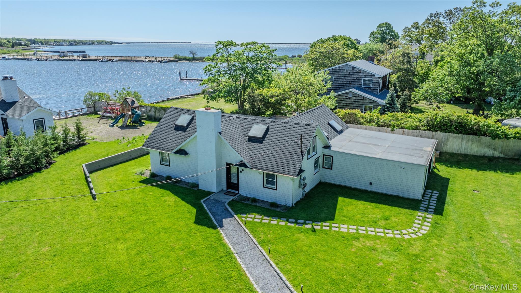 #16 photo, 53 Old Neck Road, サフォーク郡 Center Moriches , NY 11934