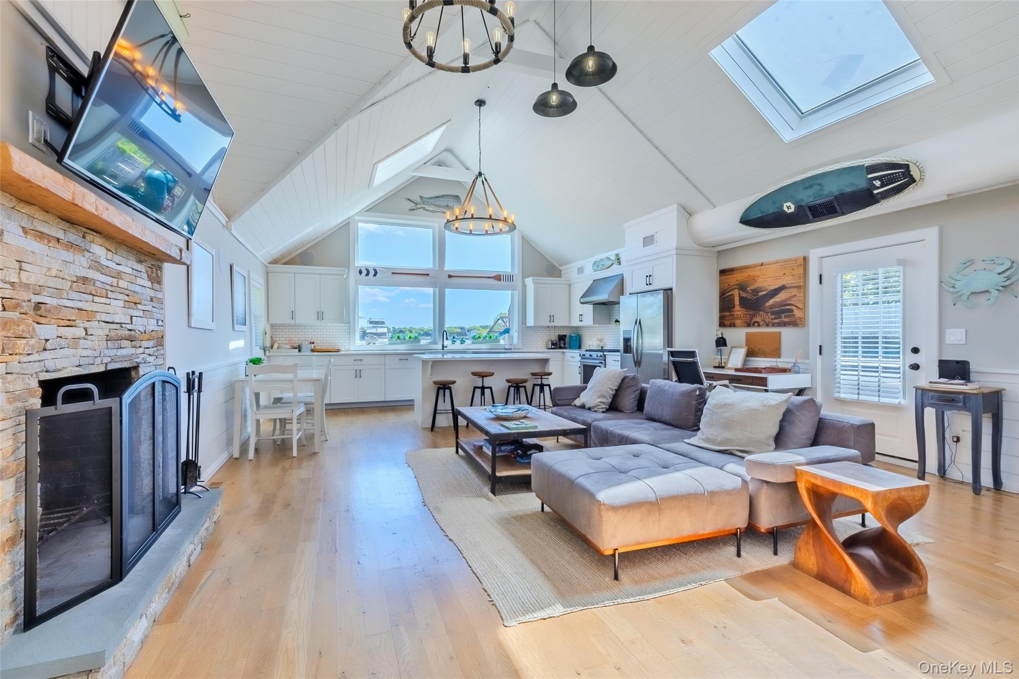 #19 photo, 53 Old Neck Road, サフォーク郡 Center Moriches , NY 11934