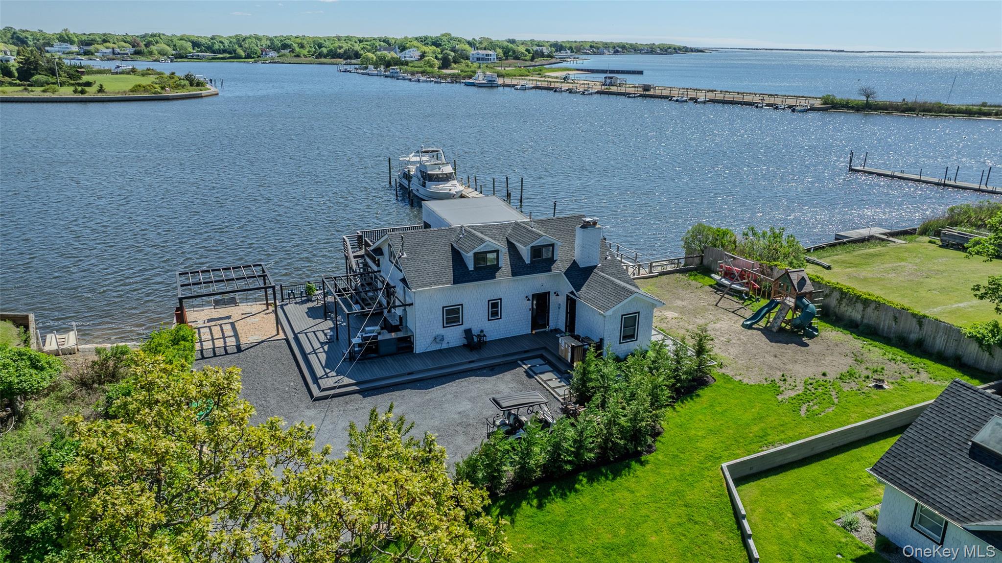 #2 photo, 53 Old Neck Road, サフォーク郡 Center Moriches , NY 11934