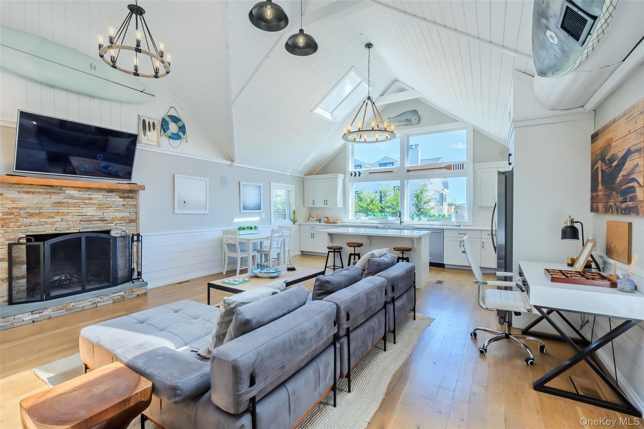 #20 photo, 53 Old Neck Road, サフォーク郡 Center Moriches , NY 11934