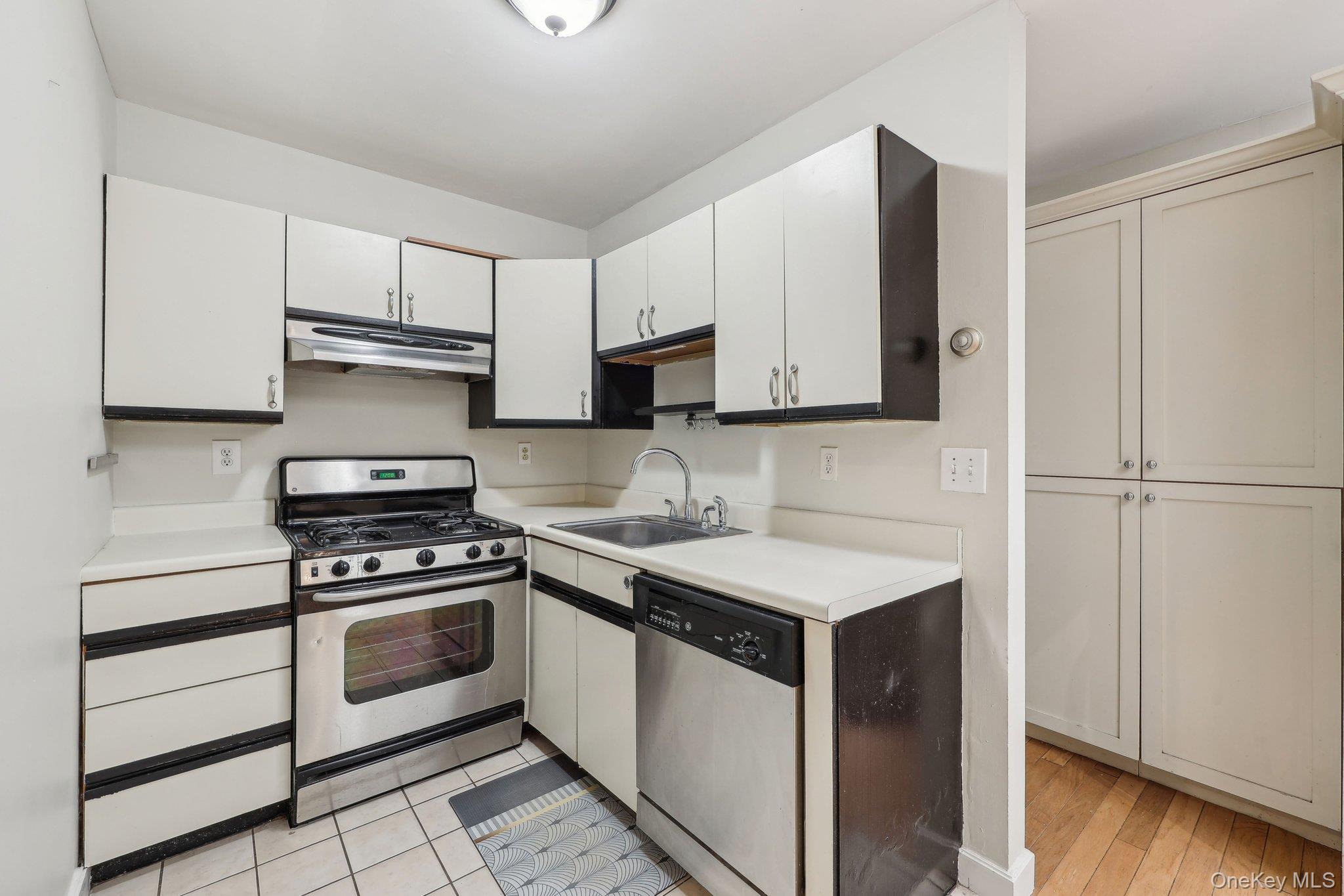 #13 photo, 215 Washington Street, Tappan , NY 10983