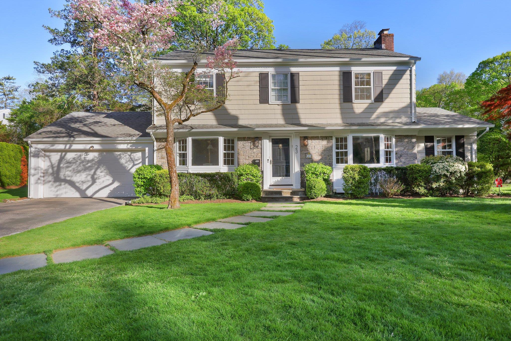 #1 photo, 23 Bonnie Way, Larchmont , NY 10538