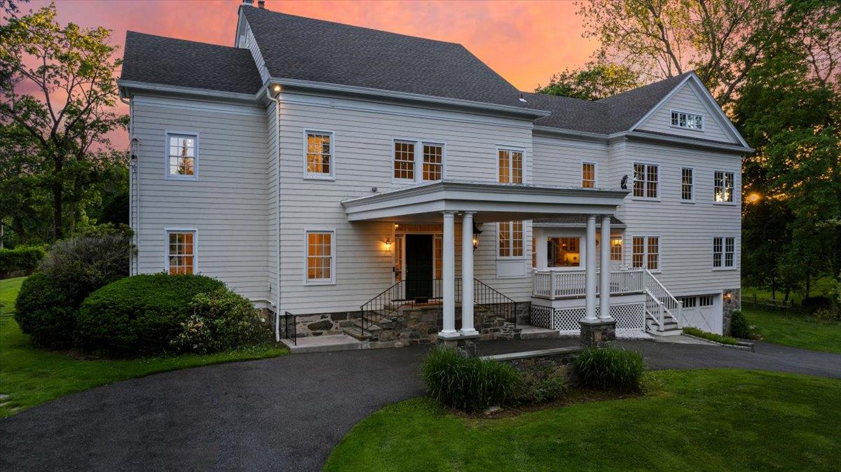 #1 photo, 723 Boston Post Road, Rye , NY 10580