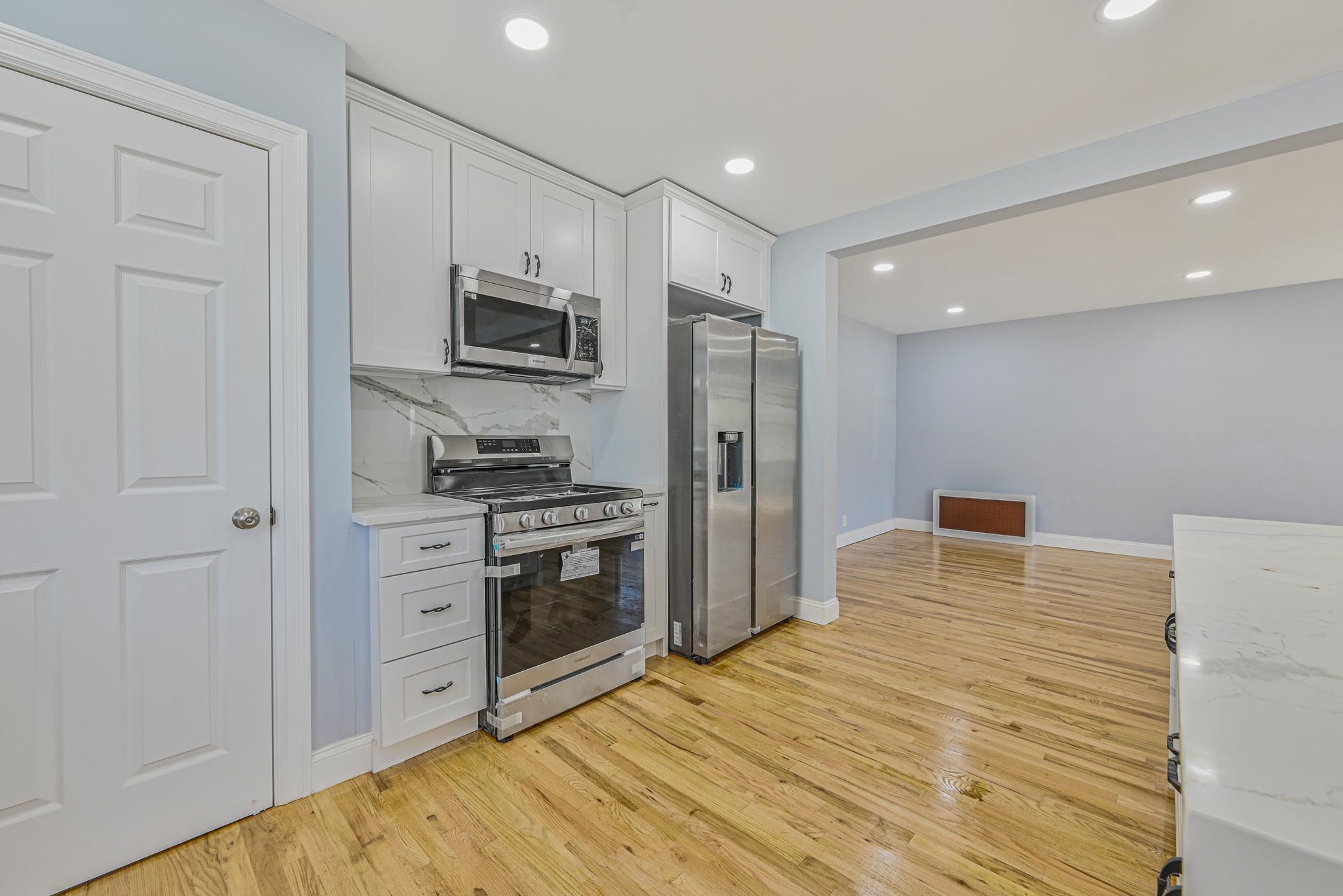 #18 photo, 49 Carol Street, West Hempstead , NY 11552