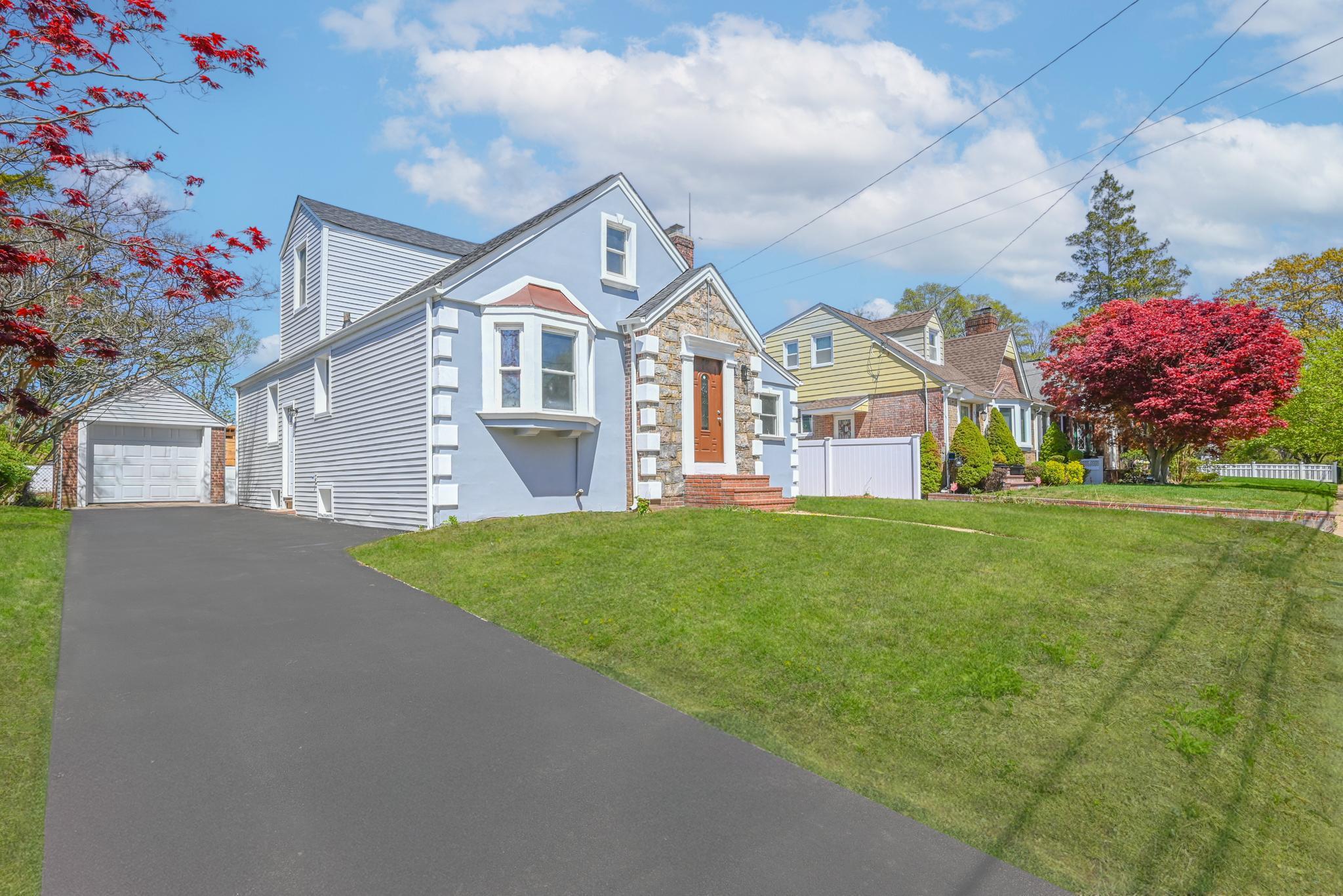 #2 photo, 49 Carol Street, West Hempstead , NY 11552