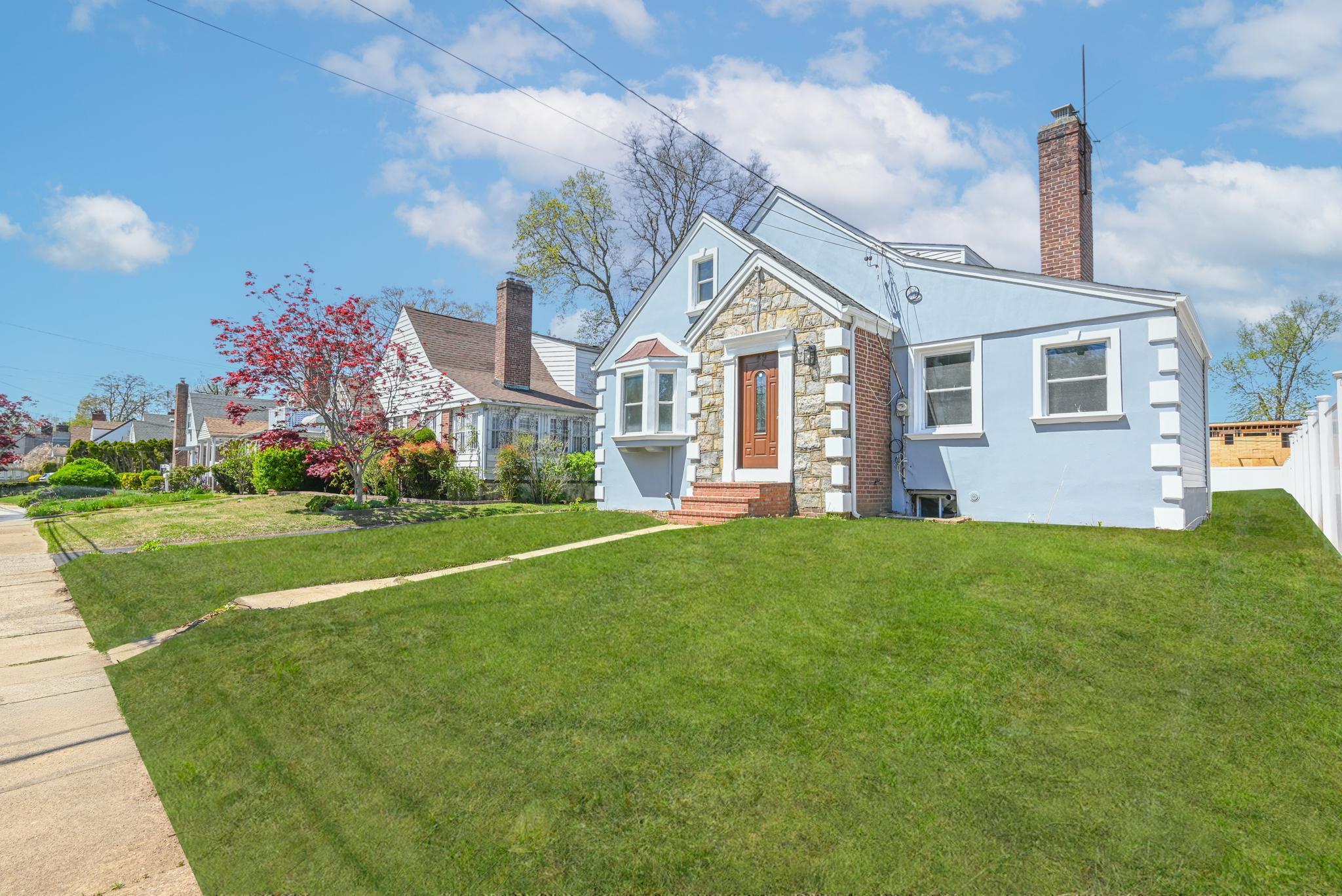 #3 photo, 49 Carol Street, West Hempstead , NY 11552