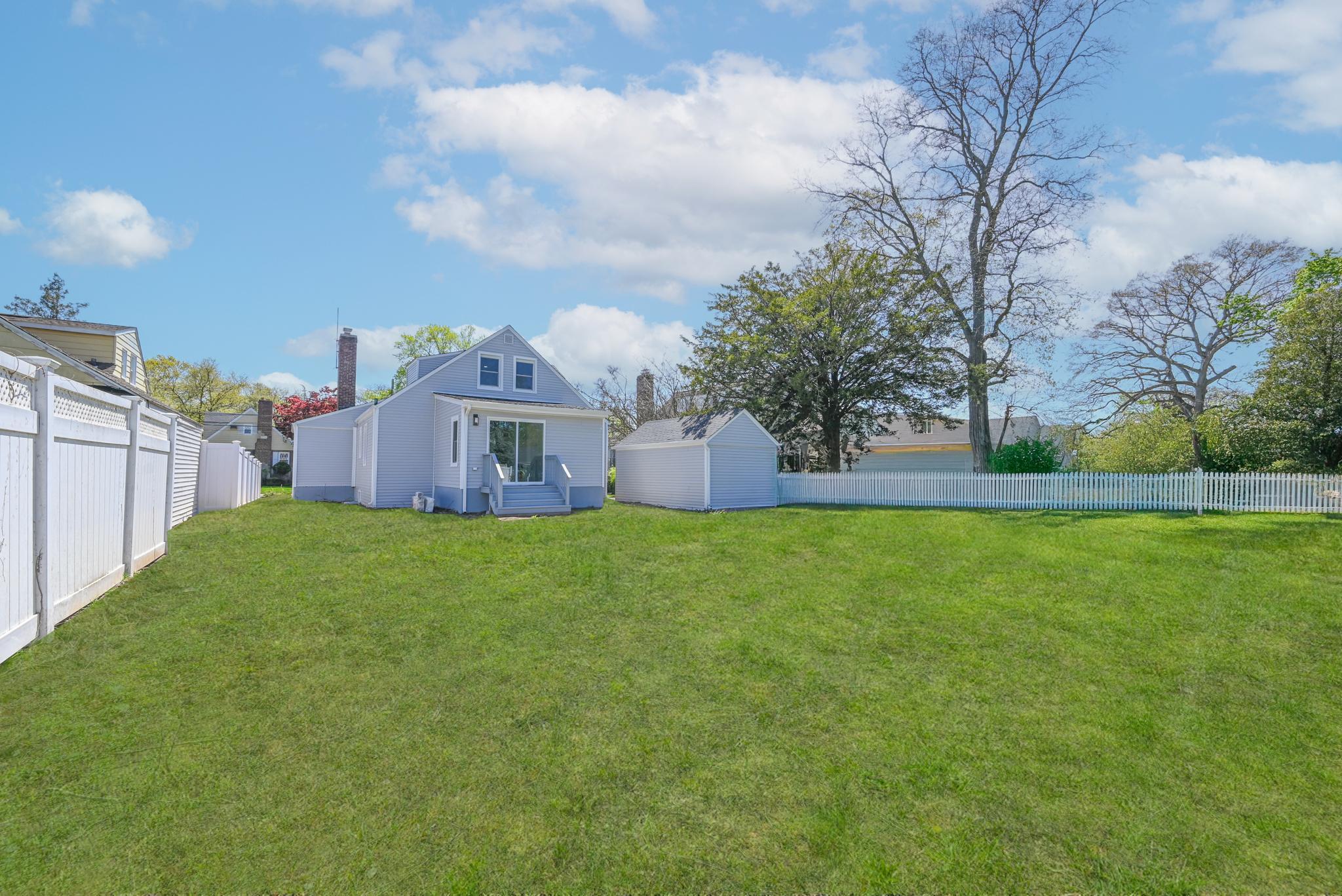 #4 photo, 49 Carol Street, West Hempstead , NY 11552