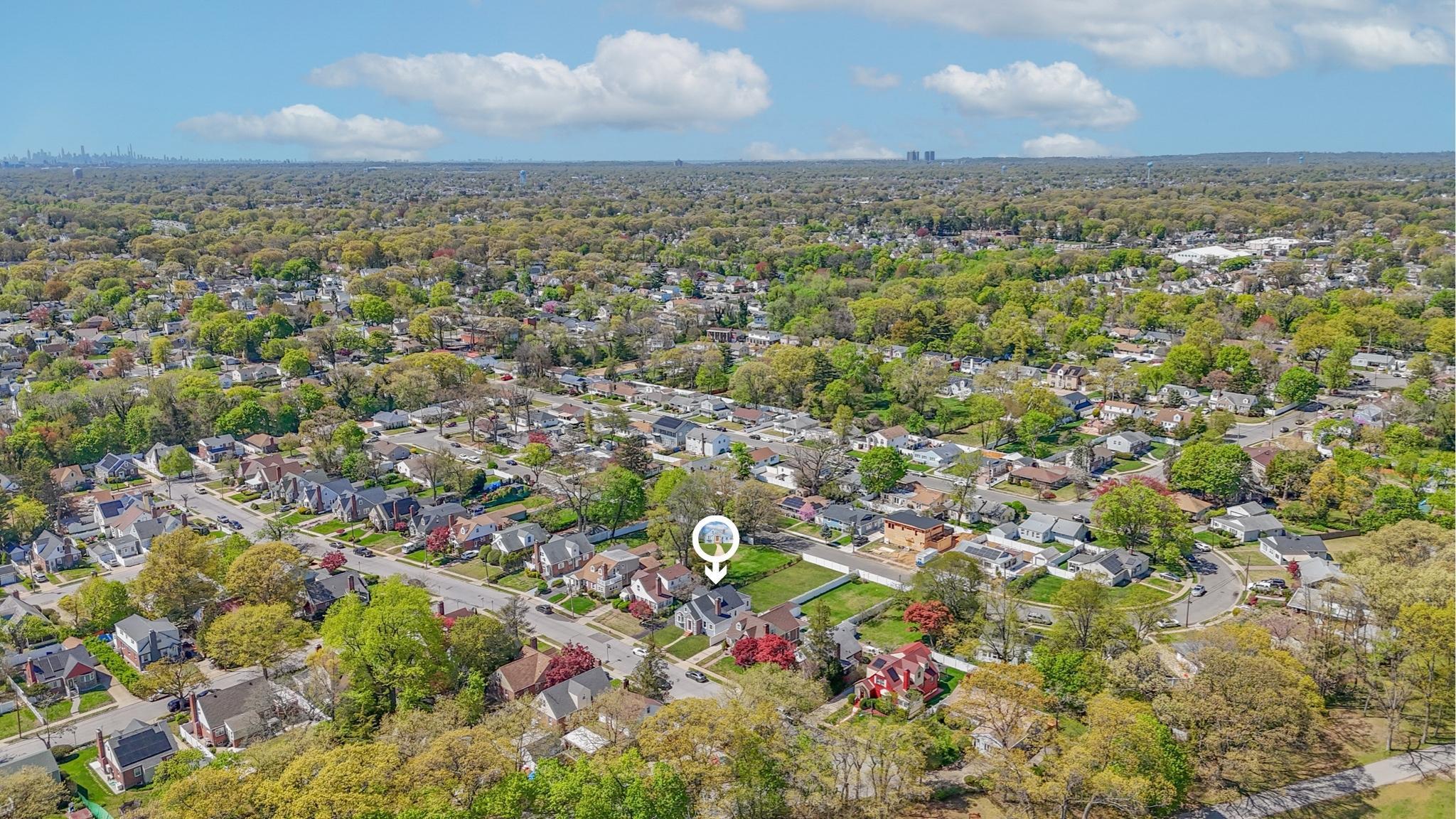 #8 photo, 49 Carol Street, West Hempstead , NY 11552