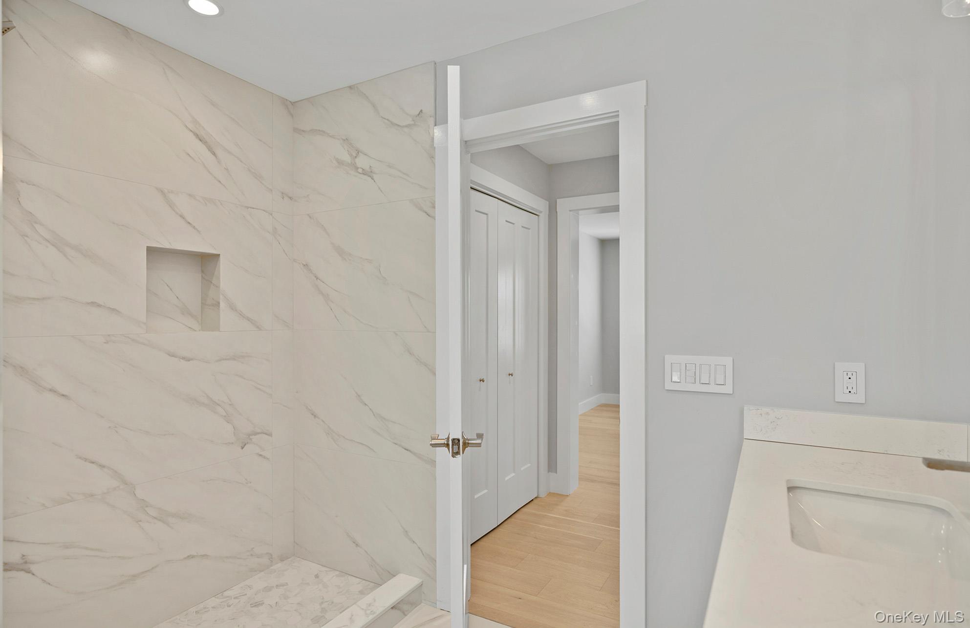 #12 photo, 7 Fanning Avenue, サフォーク郡 Hampton Bays , NY 11946