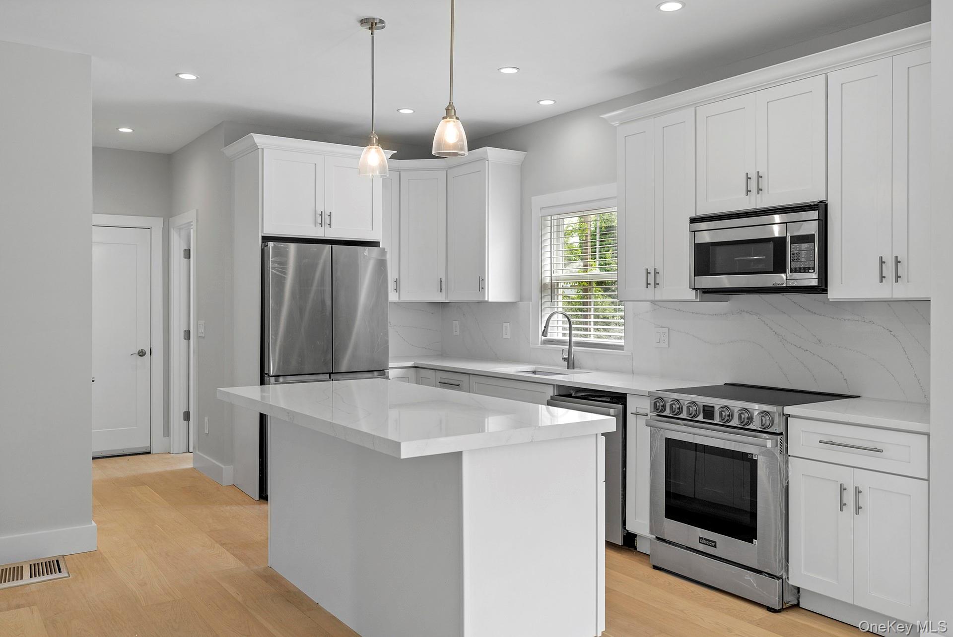 #4 photo, 7 Fanning Avenue, サフォーク郡 Hampton Bays , NY 11946