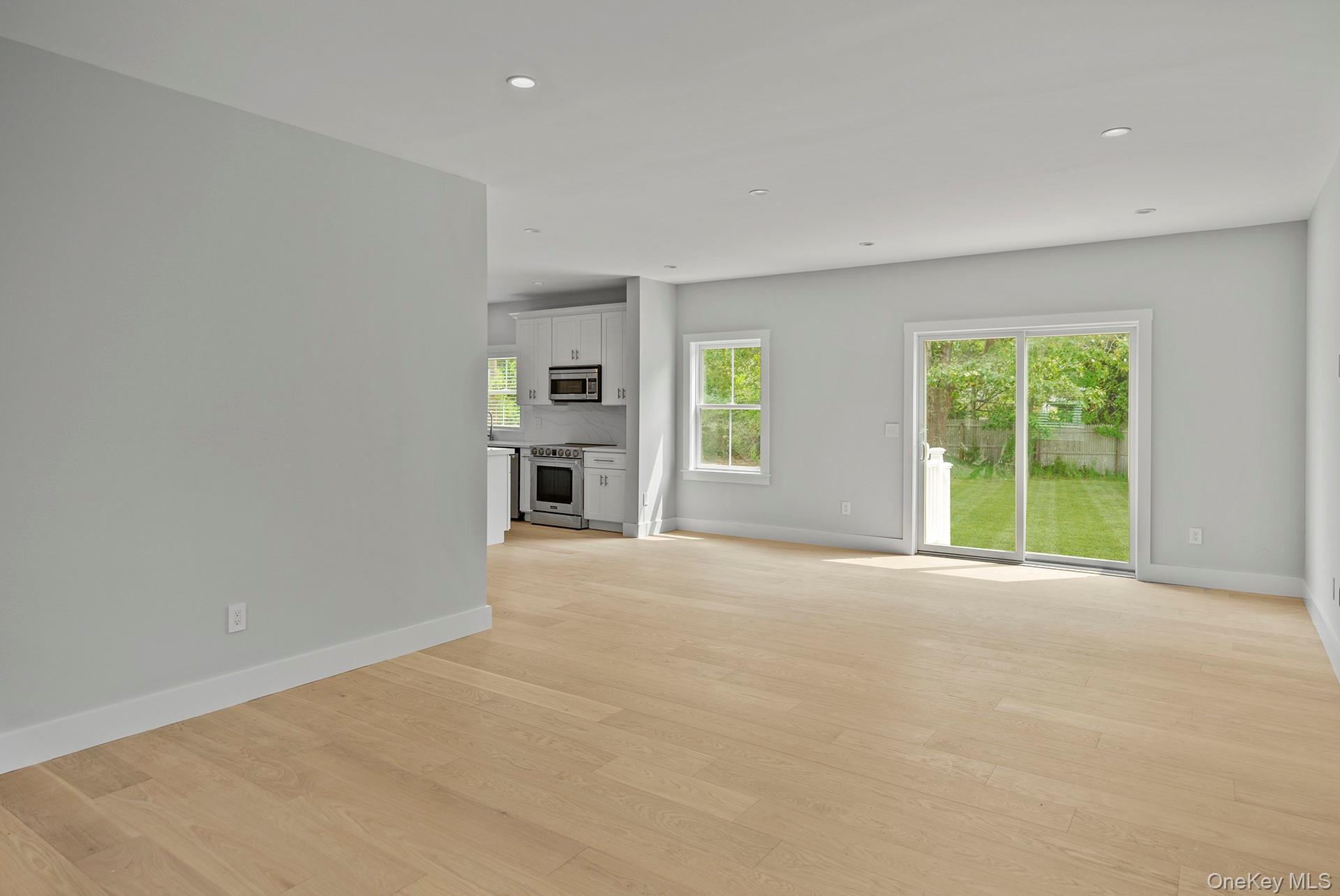 #6 photo, 7 Fanning Avenue, サフォーク郡 Hampton Bays , NY 11946