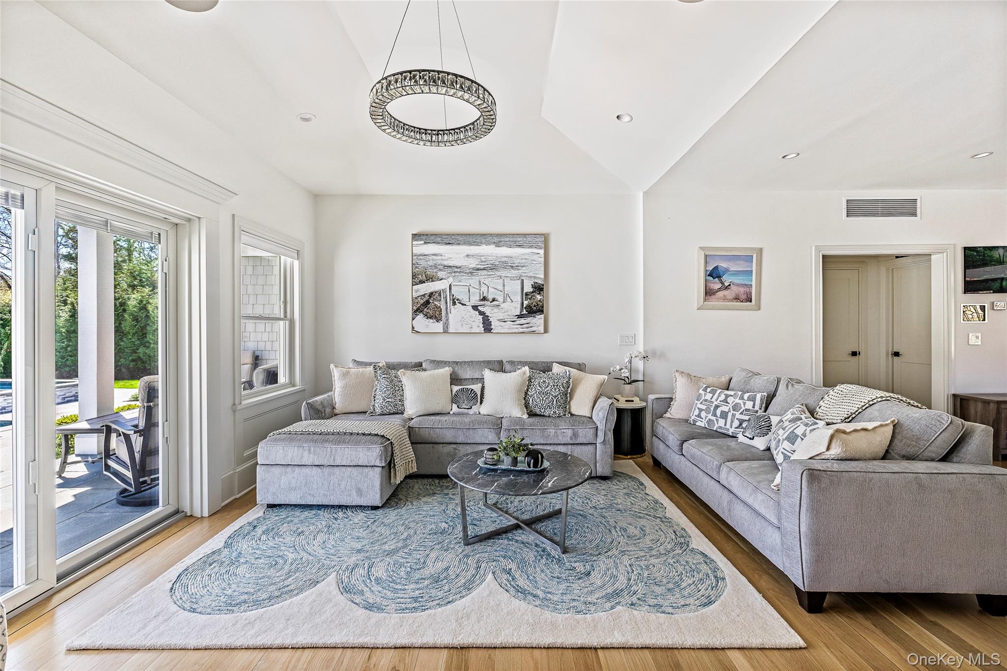 #4 photo, 9 Jennifers Path, サフォーク郡 Quiogue , NY 11978