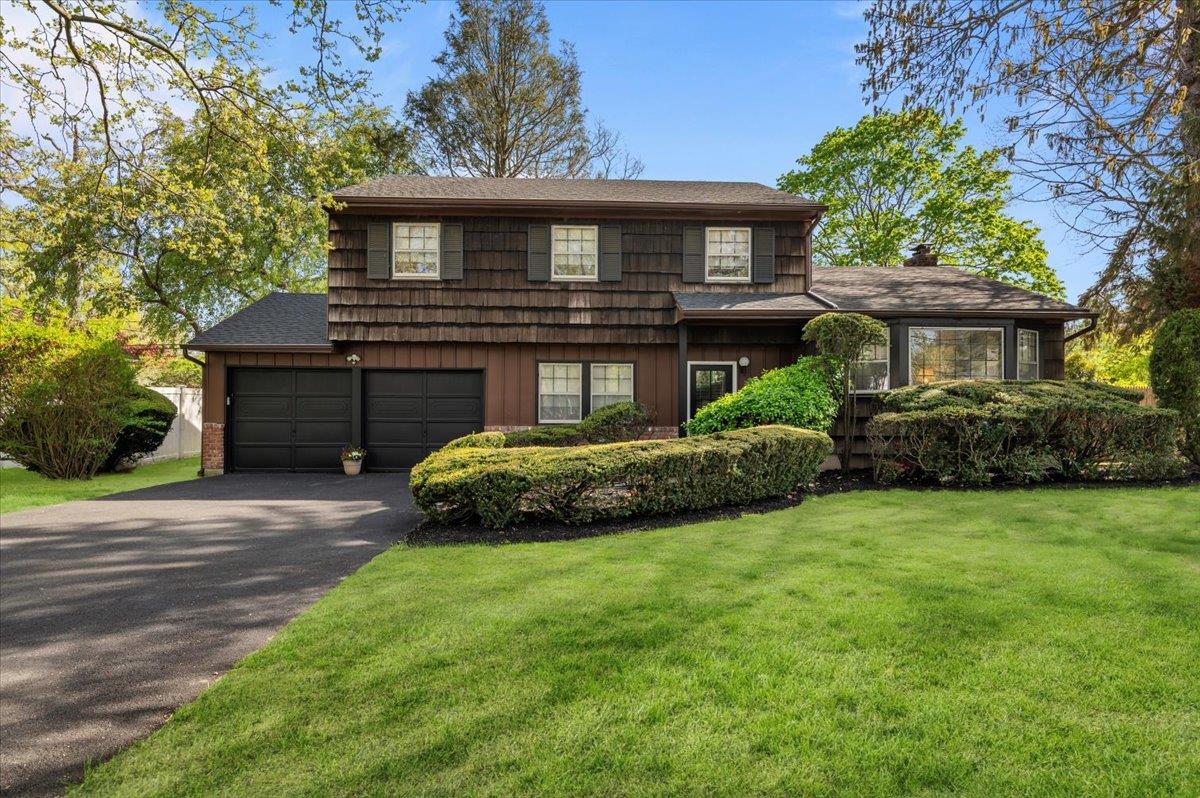 #1 photo, 2 Yorktown Road, Dix Hills , NY 11746