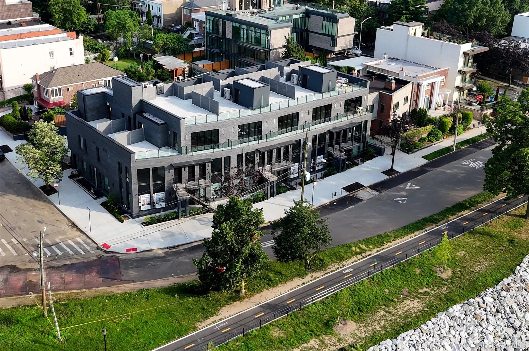 #2 photo, 21-31 Shore Boulevard, クイーンズ区 Astoria , NY 11105