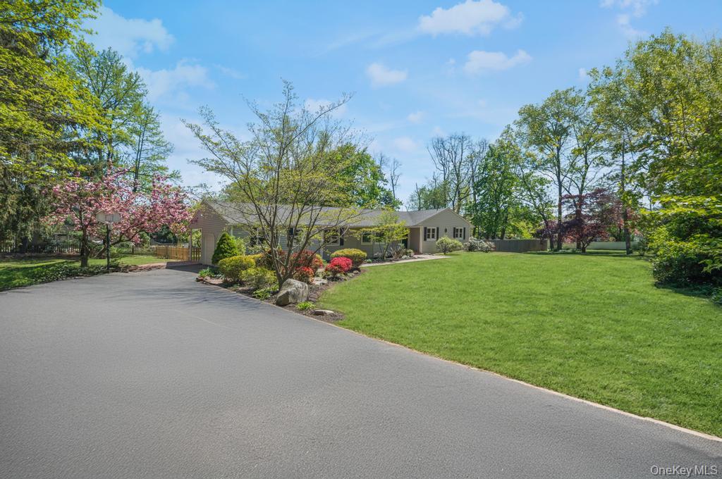 #3 photo, 85 Meadow Glen Road, Fort Salonga , NY 11768