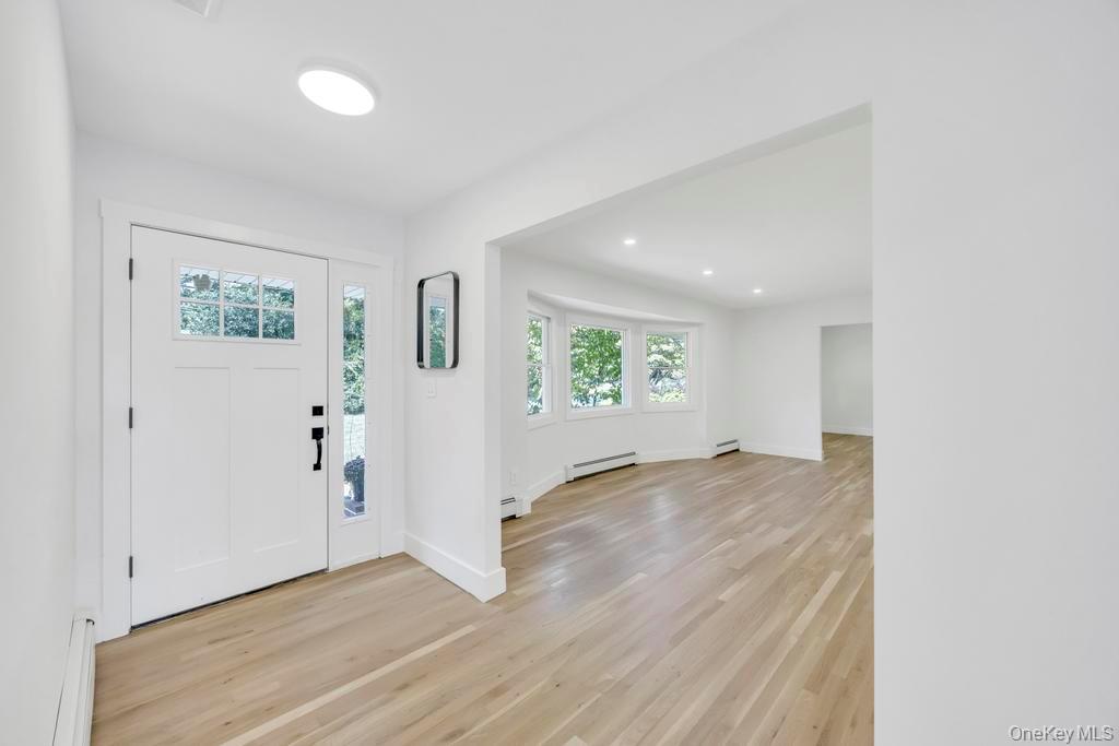 #8 photo, 85 Meadow Glen Road, Fort Salonga , NY 11768