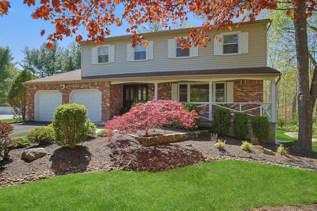 #1 photo, 8 Tioga Court, New City , NY 10956