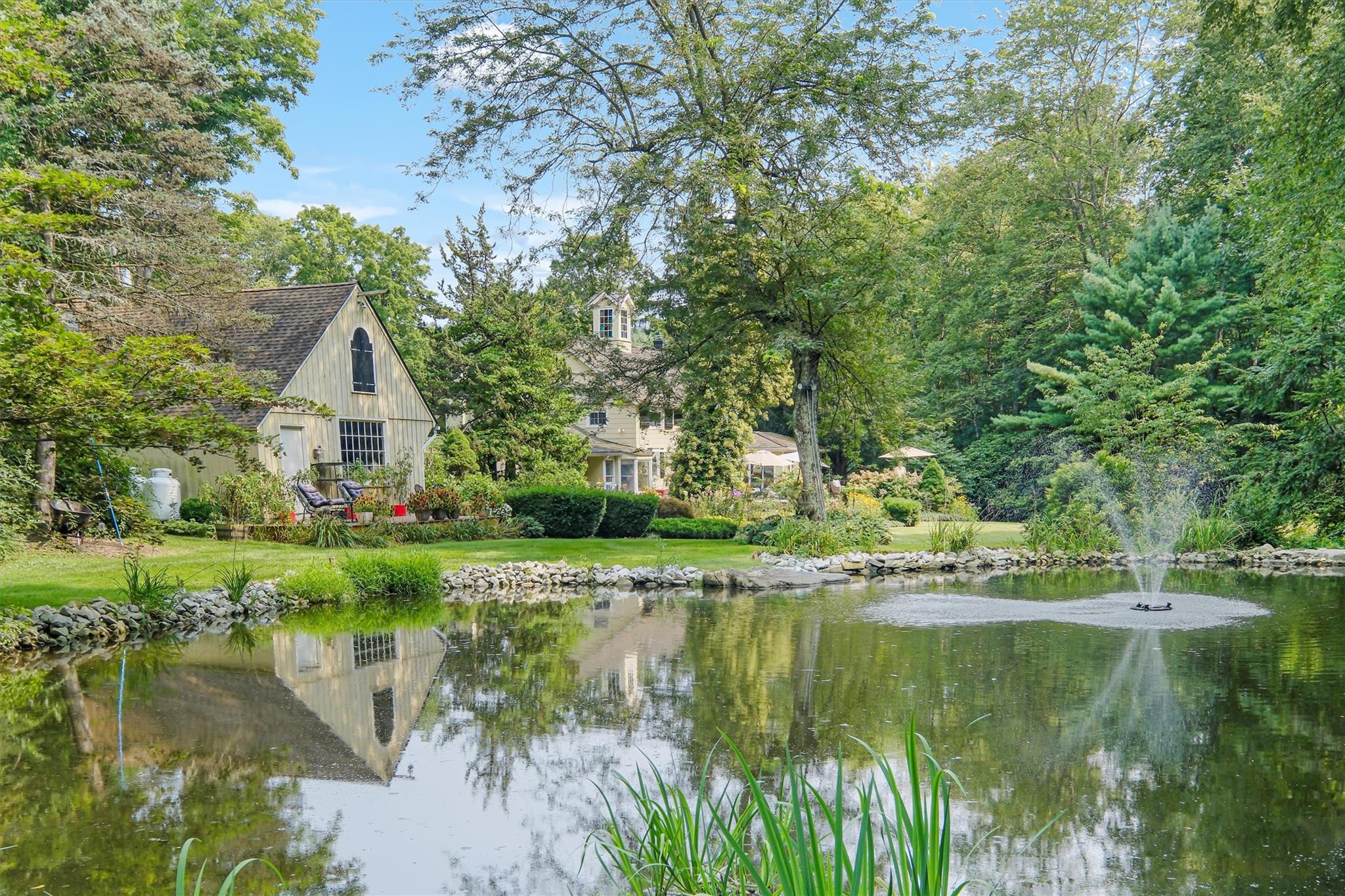 #1 photo, 385 Farm To Market Road, Brewster , NY 10509