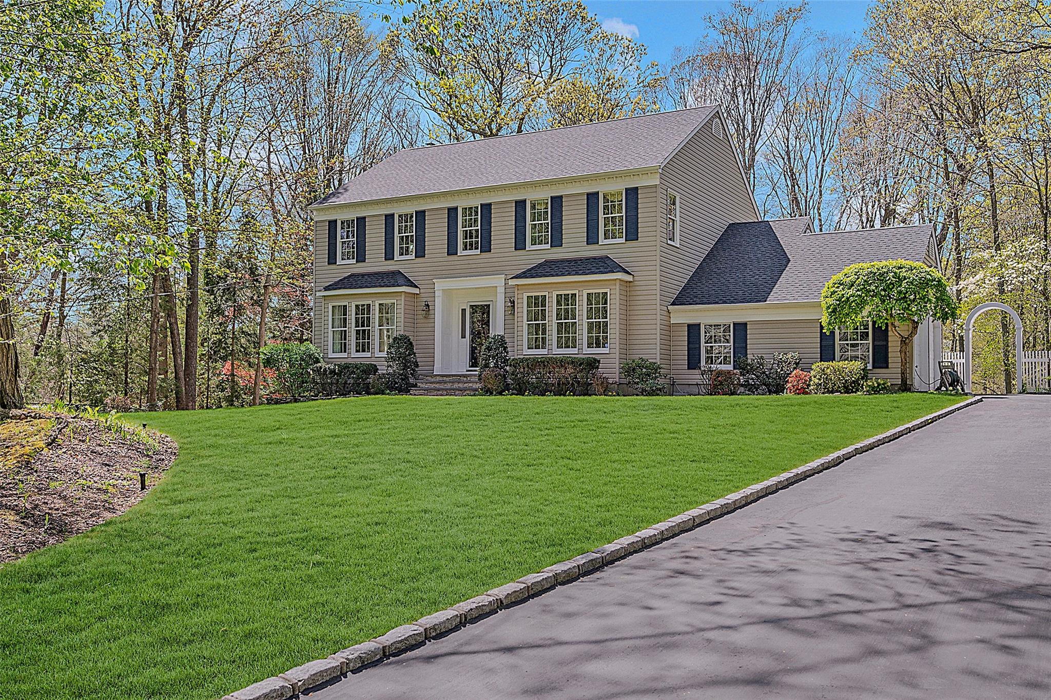 #1 photo, 19 Emerald Lane, সাফোক কাউন্টি Wading River , NY 11792