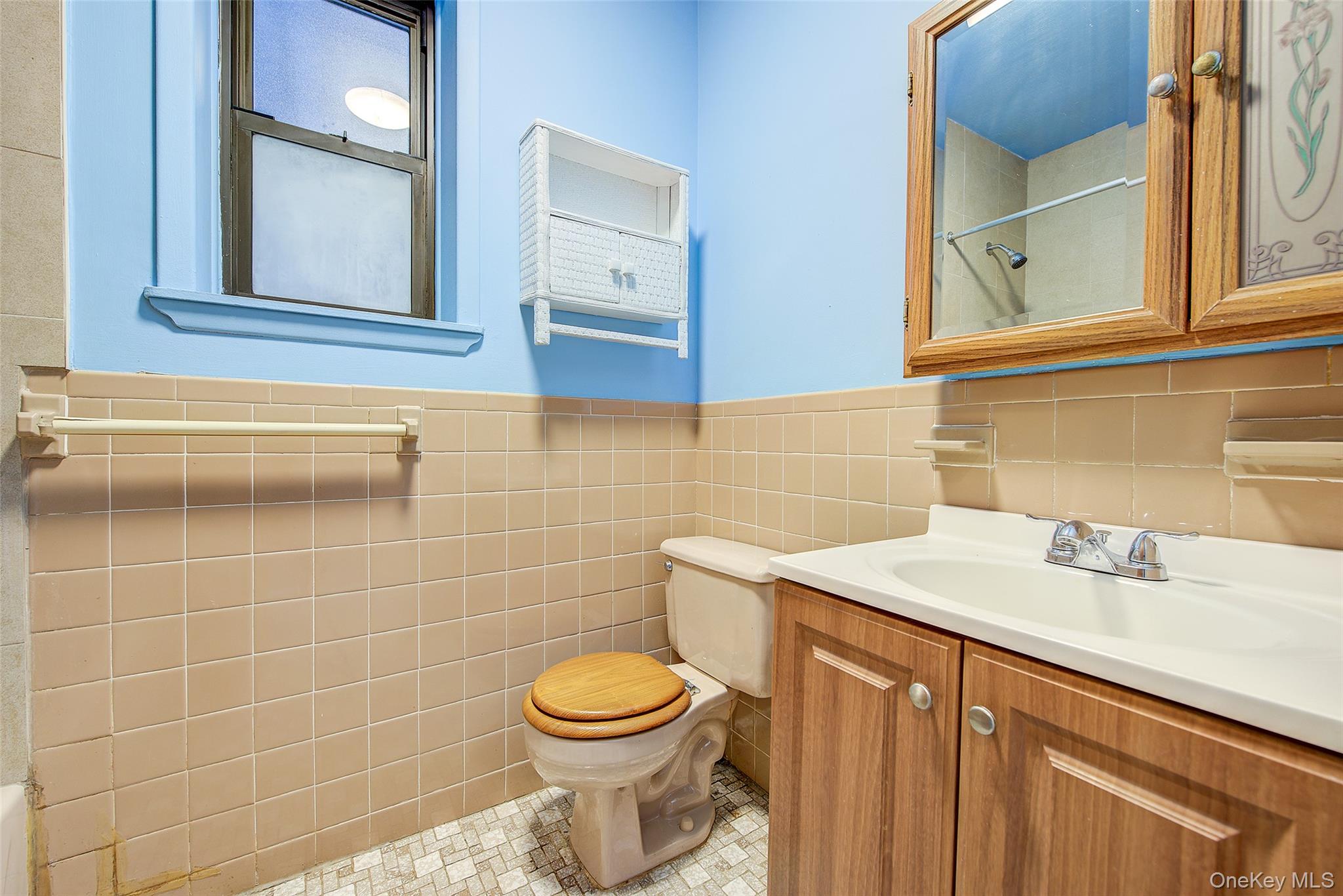 #12 photo, 25-35 Crescent Street, Astoria , NY 11102