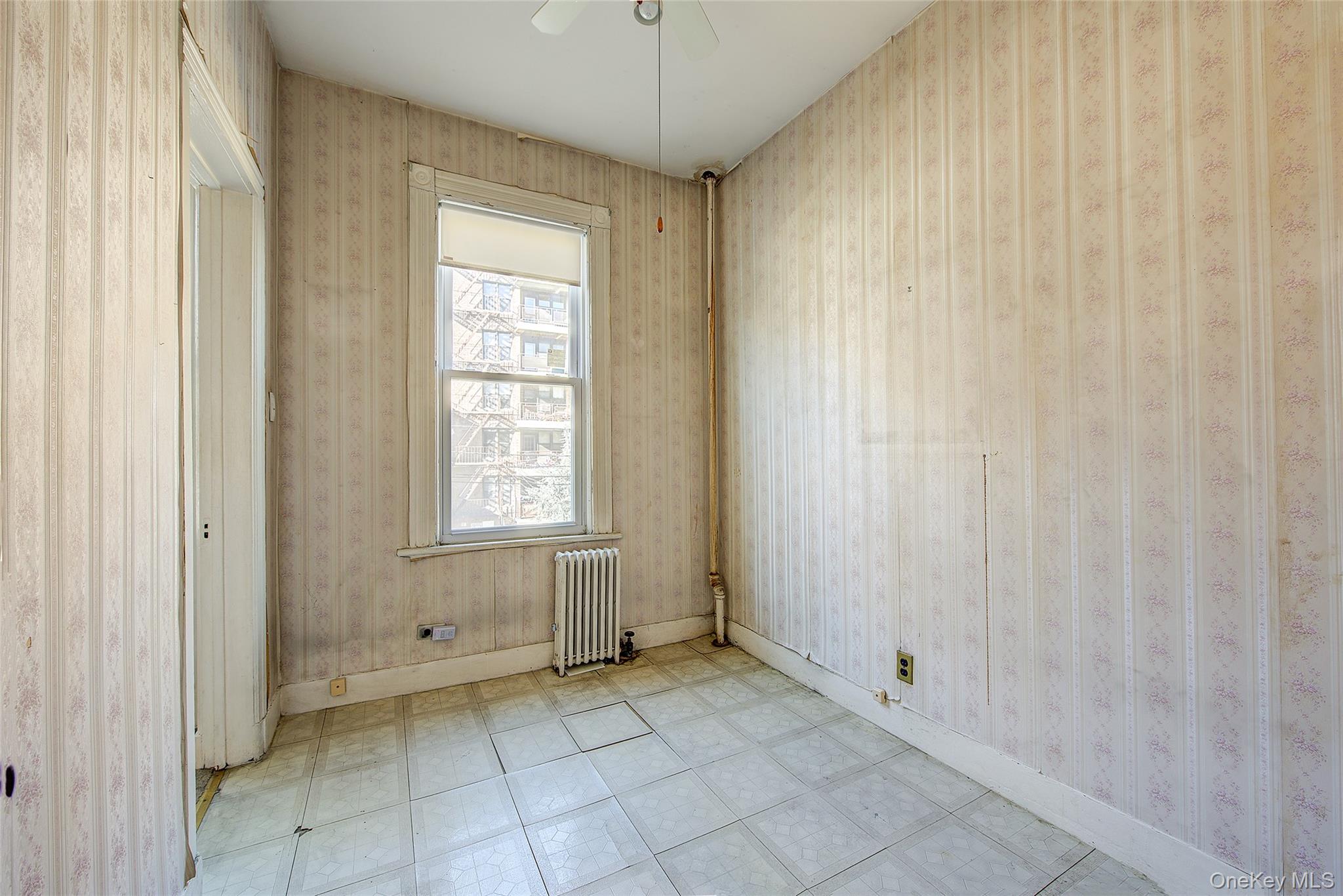 #18 photo, 25-35 Crescent Street, Astoria , NY 11102