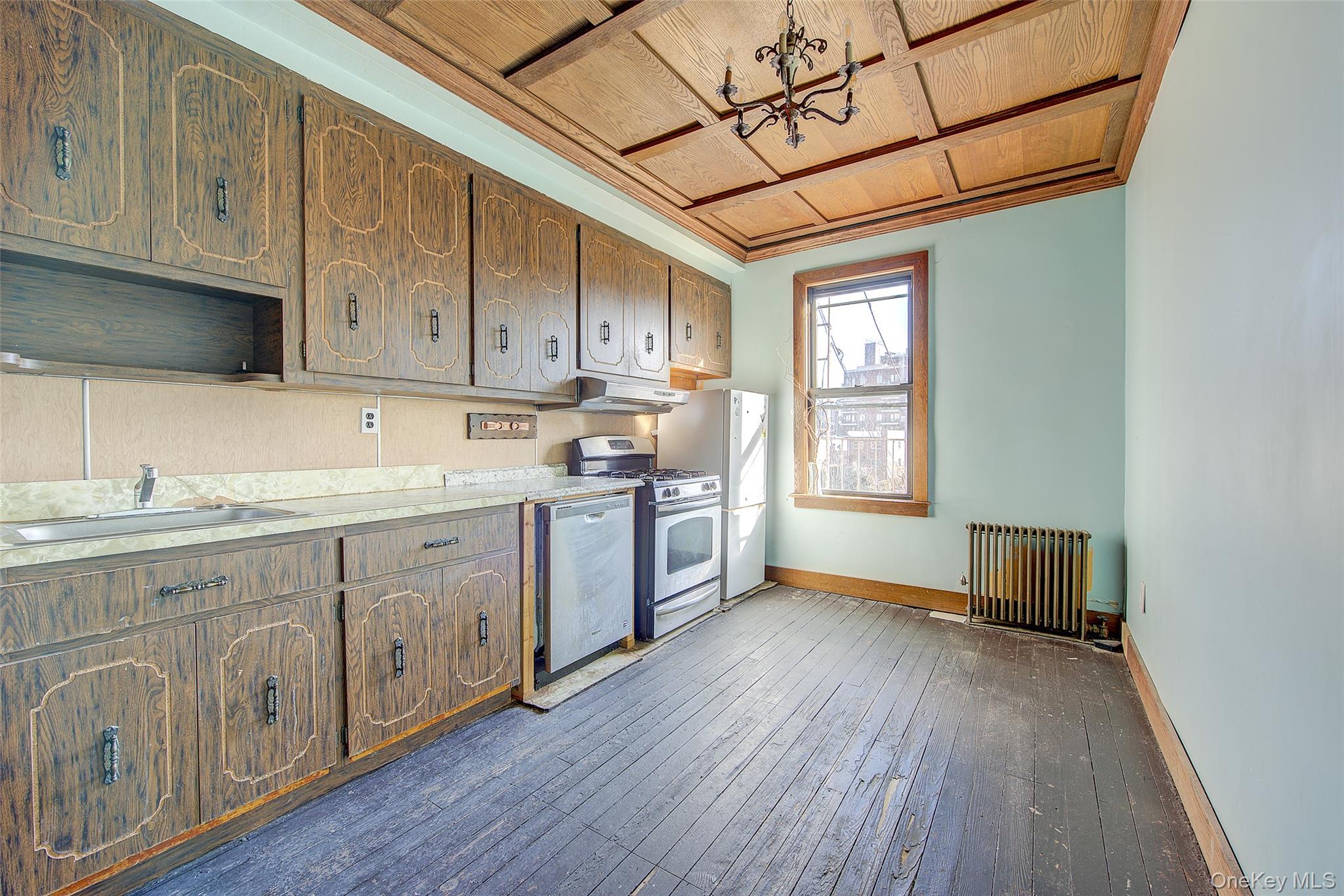 #20 photo, 25-35 Crescent Street, Astoria , NY 11102