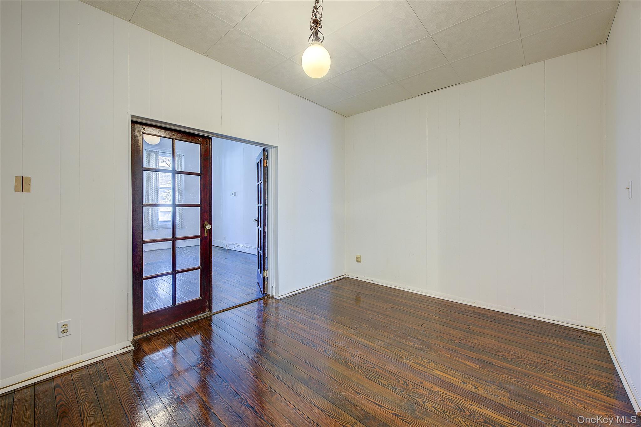 #7 photo, 25-35 Crescent Street, Astoria , NY 11102