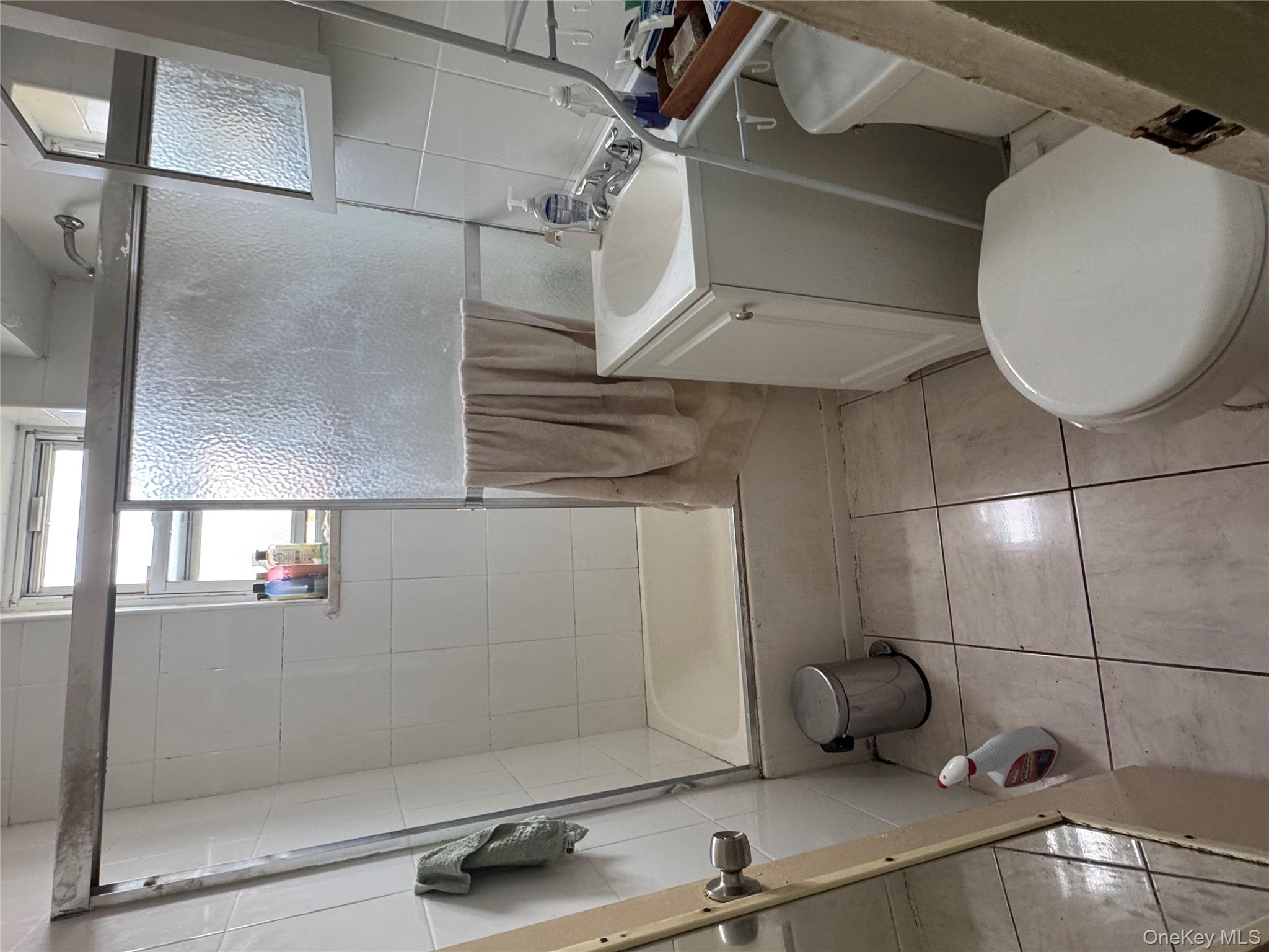 #10 photo, 84-50 169th Street, クイーンズ区 Jamaica , NY 11432