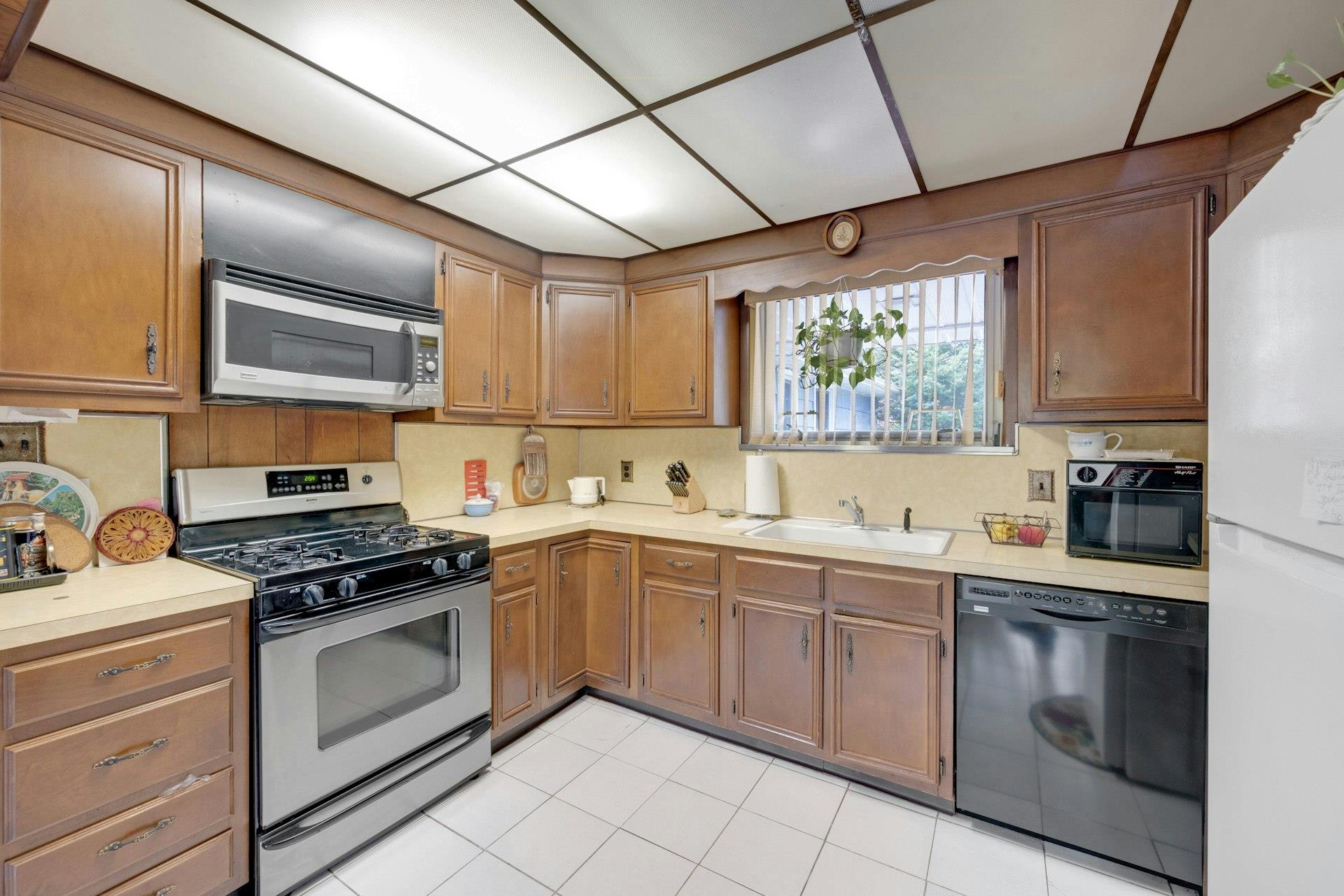 #10 photo, 572 Scarsdale Road, Tuckahoe , NY 10707