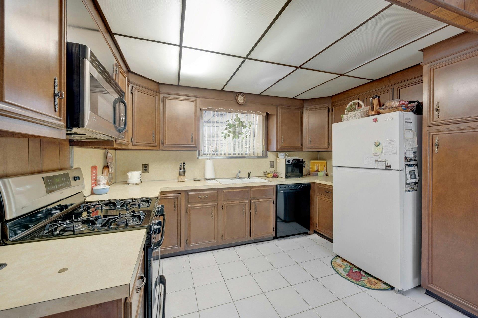 #12 photo, 572 Scarsdale Road, Tuckahoe , NY 10707