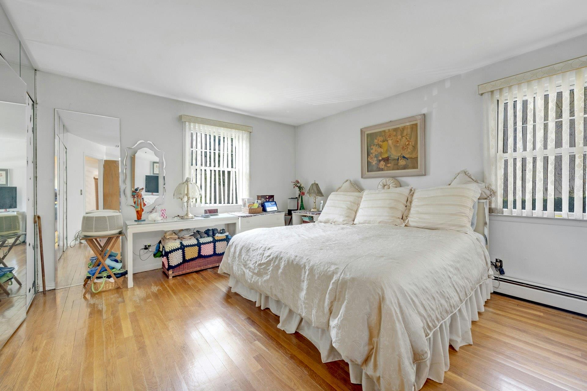 #15 photo, 572 Scarsdale Road, Tuckahoe , NY 10707