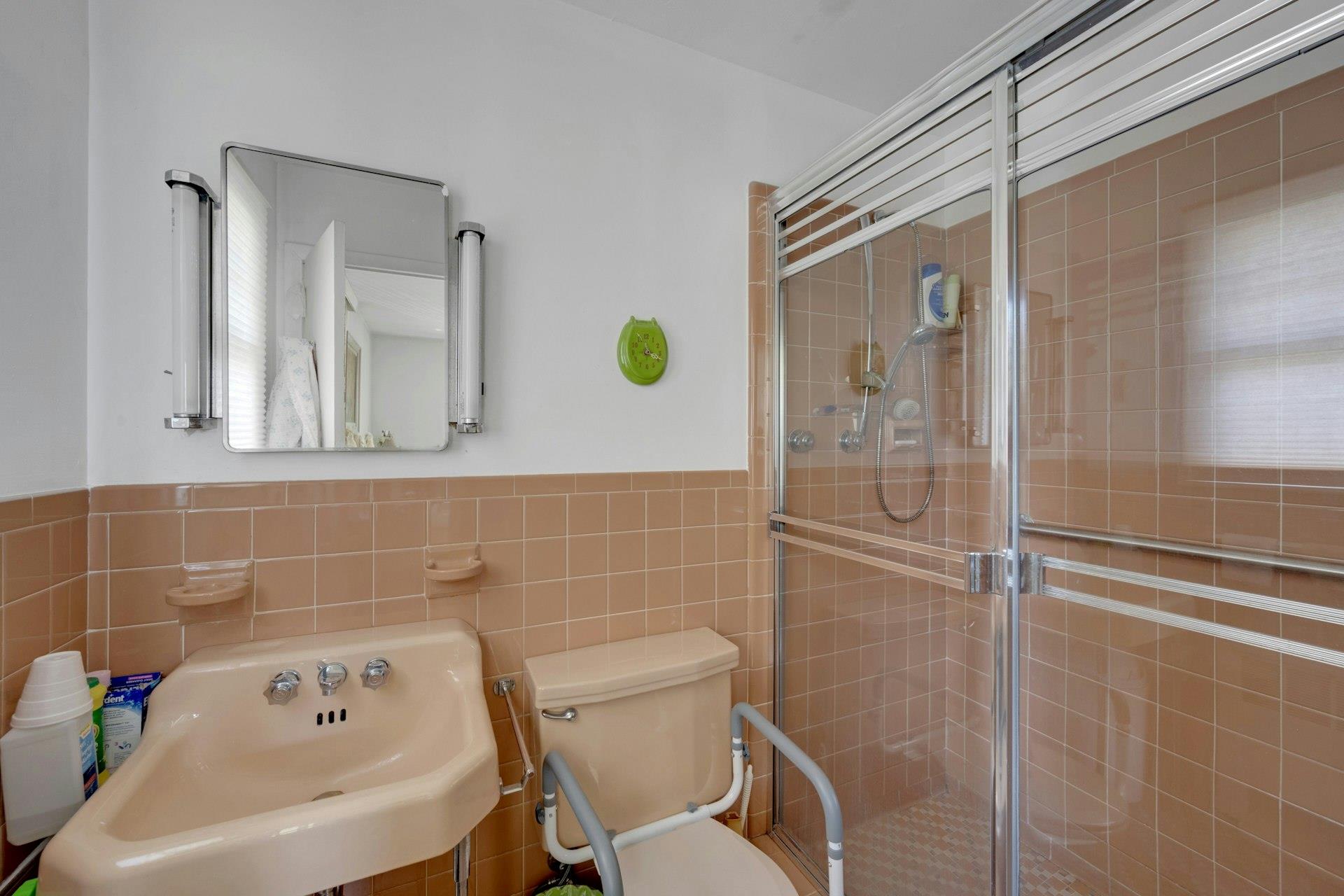 #16 photo, 572 Scarsdale Road, Tuckahoe , NY 10707