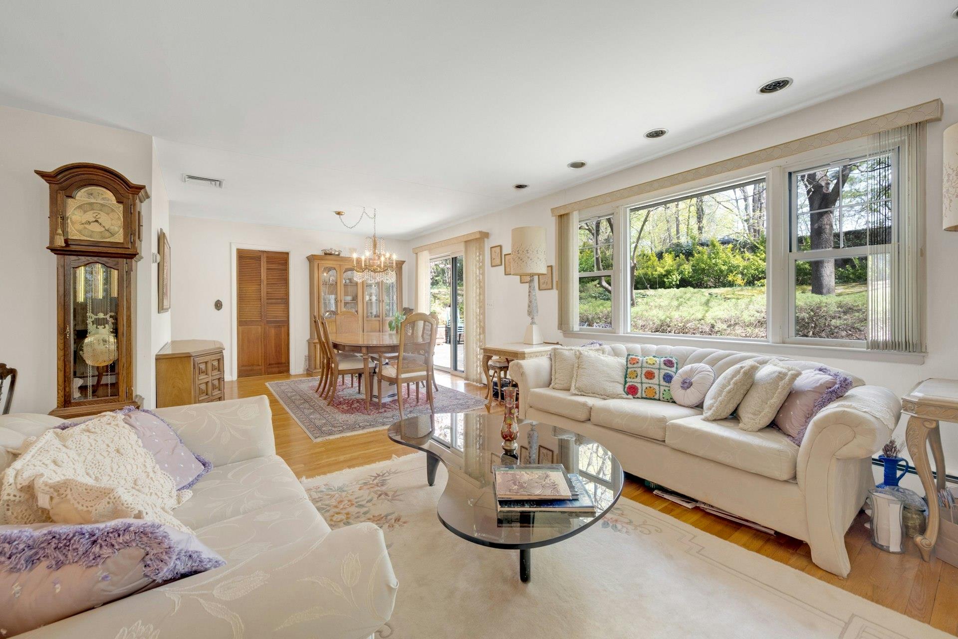 #6 photo, 572 Scarsdale Road, Tuckahoe , NY 10707