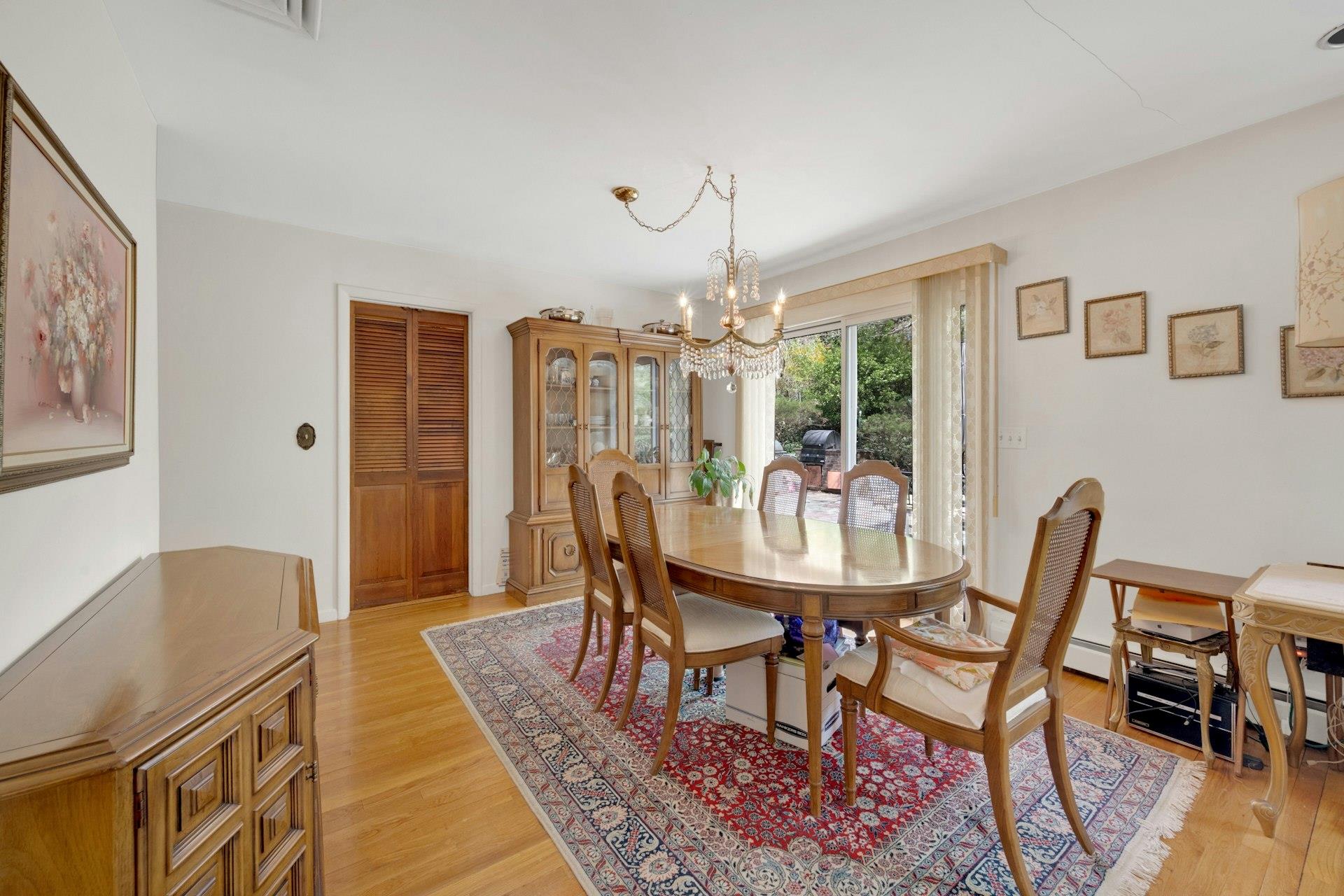 #8 photo, 572 Scarsdale Road, Tuckahoe , NY 10707