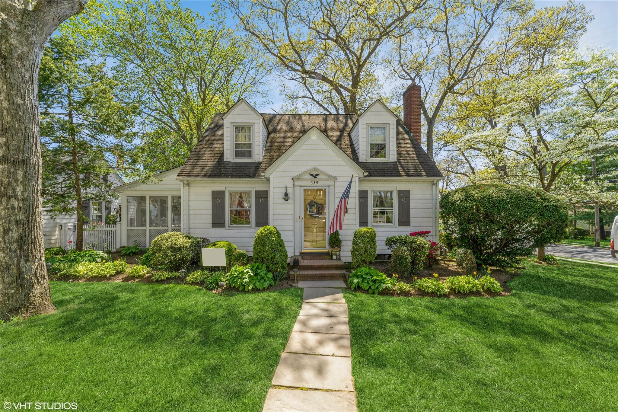 #1 photo, 359 McKinley Street, West Hempstead , NY 11552