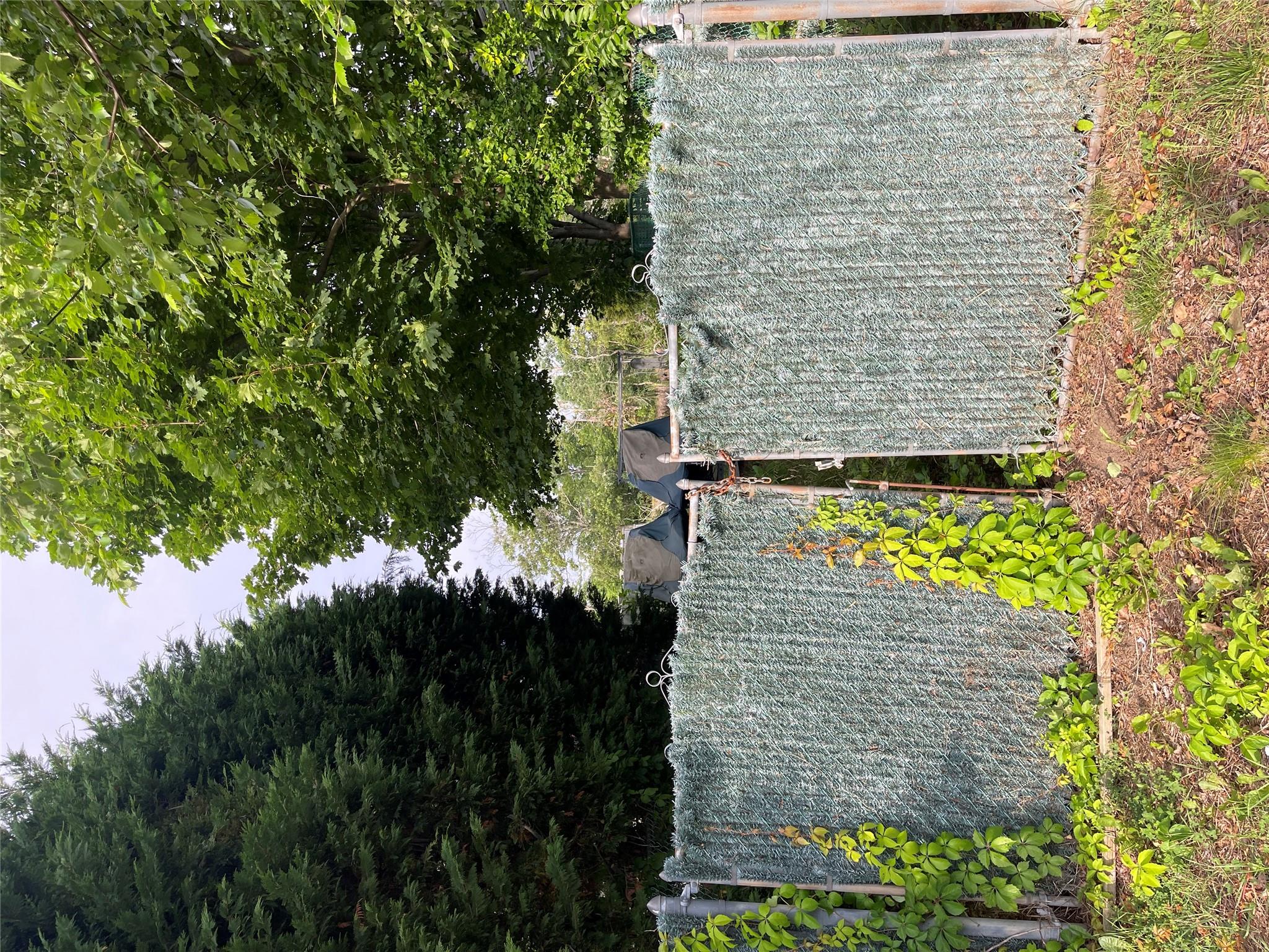 #6 photo, 50 Inlet Drive, サフォーク郡 Lindenhurst , NY 11757