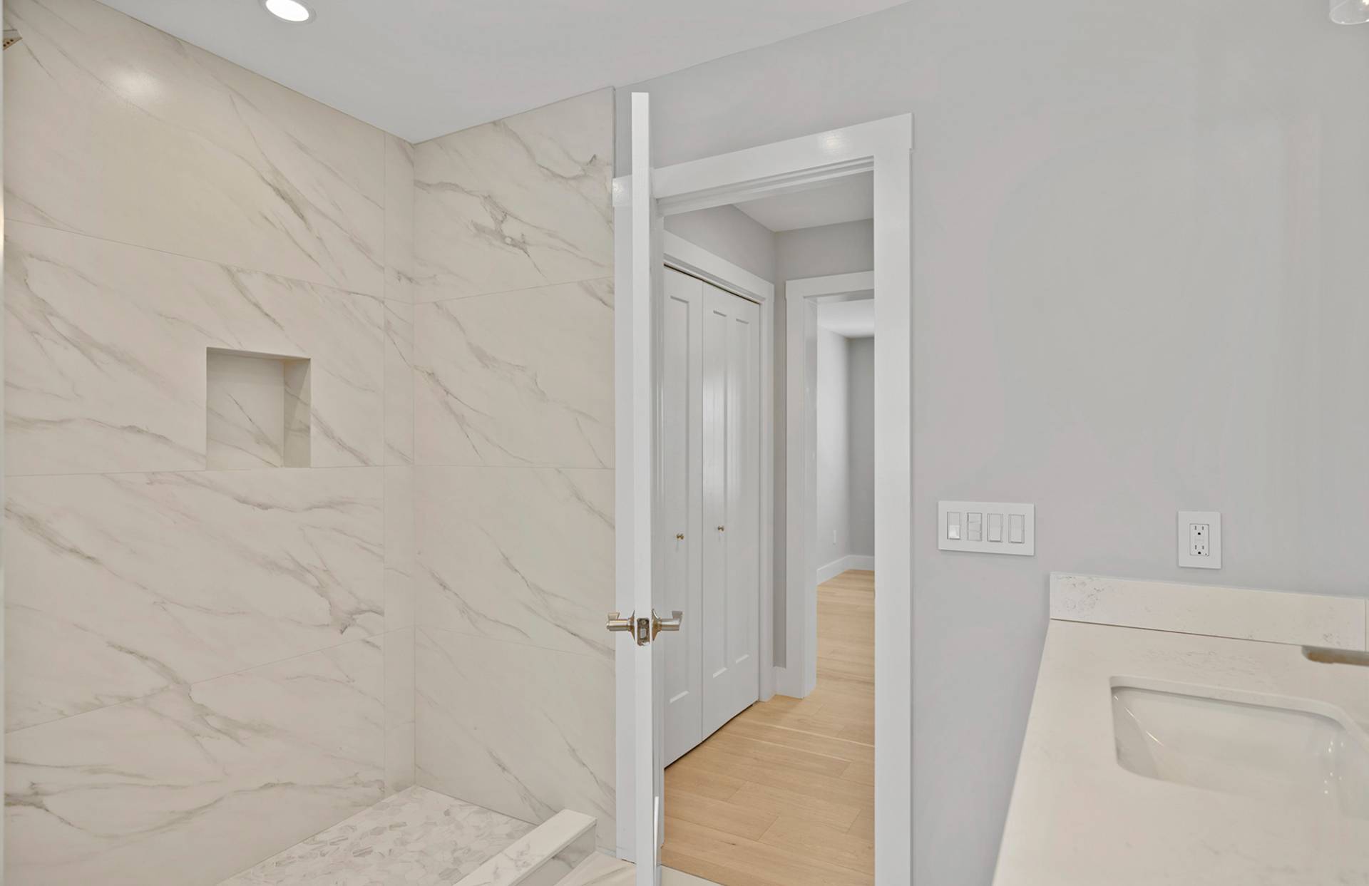 #12 photo, 7 Fanning Avenue, サフォーク郡 Hampton Bays , NY 11946