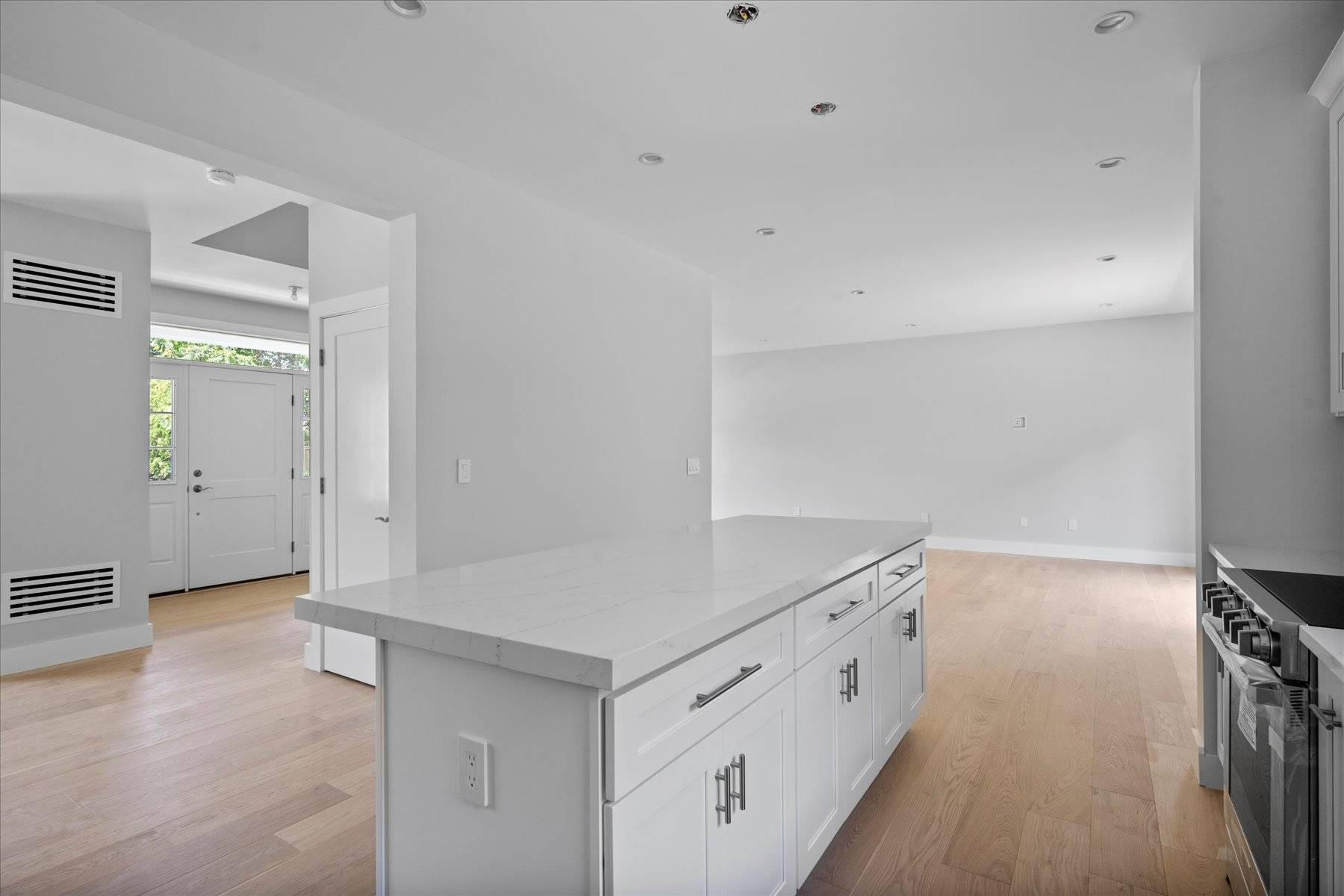 #12 photo, 9 Fanning Avenue, サフォーク郡 Hampton Bays , NY 11946