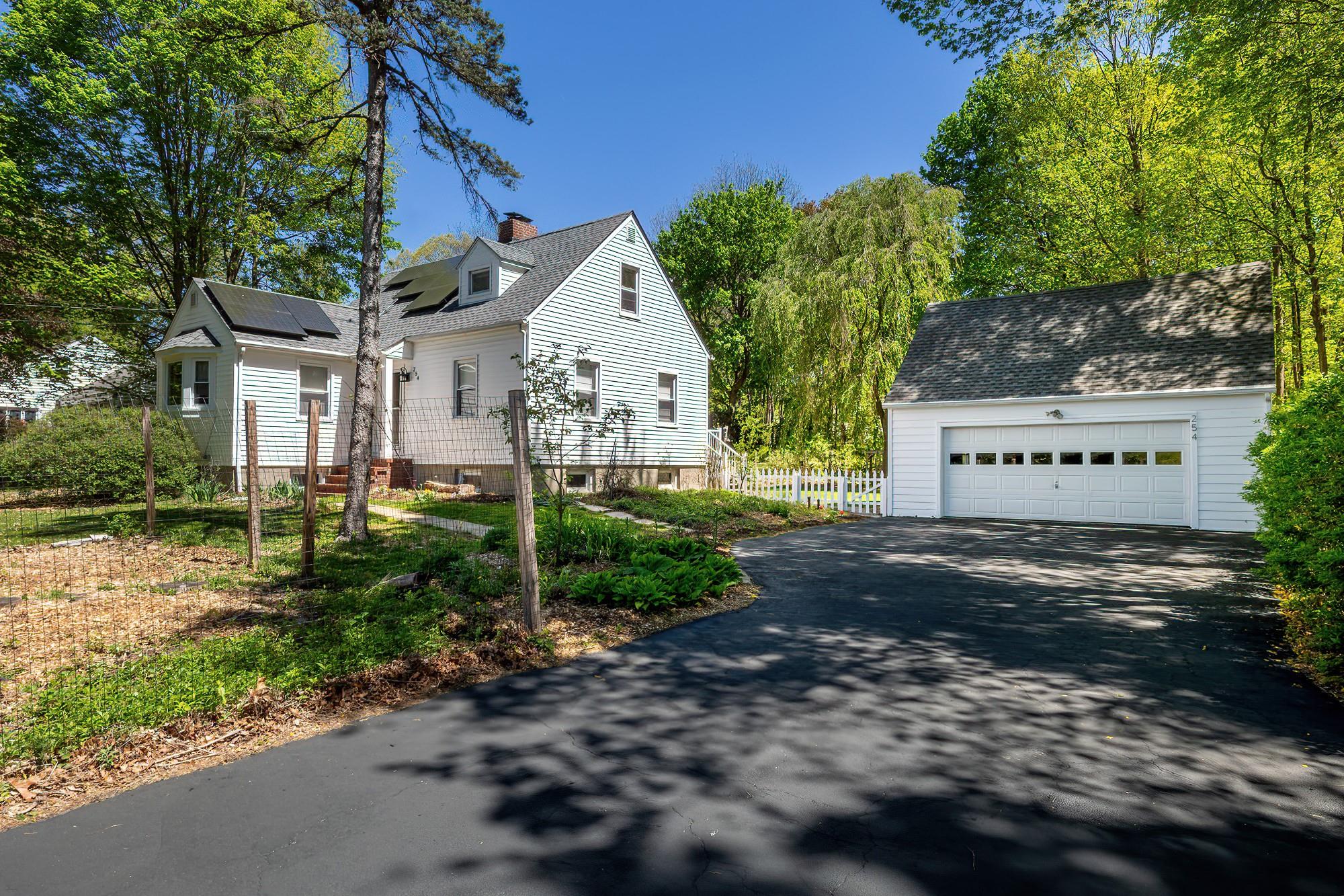 #1 photo, 254 Lafayette Avenue, Cortlandt Manor , NY 10567